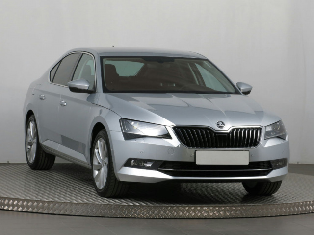 Škoda Superb 2021