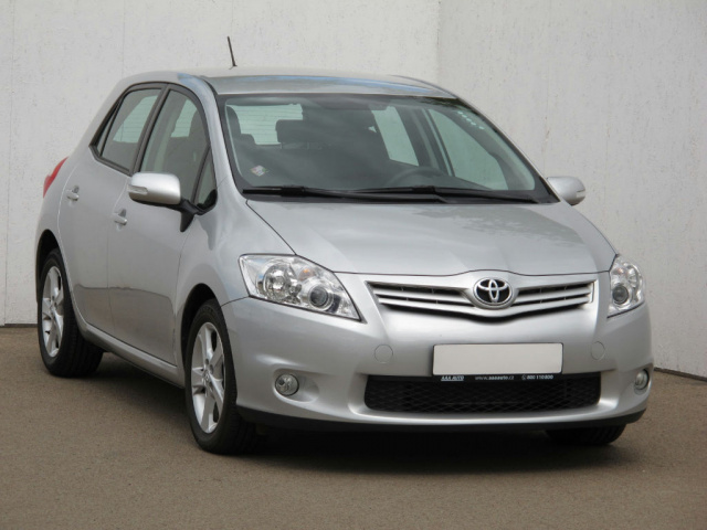 Toyota Auris 2013