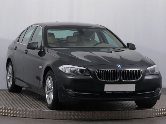 BMW 5 2011