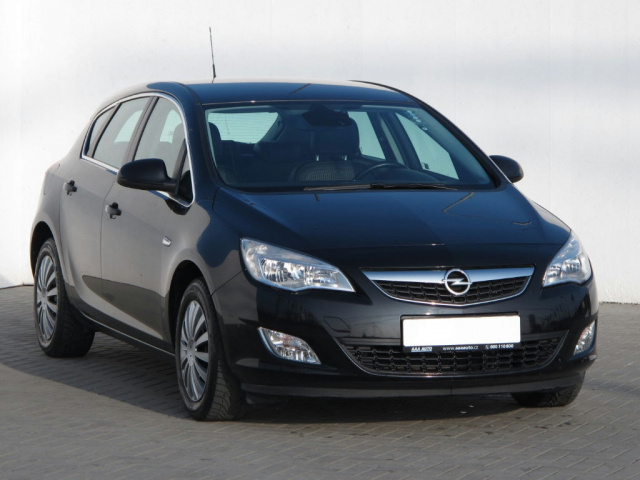 Opel Astra 2013