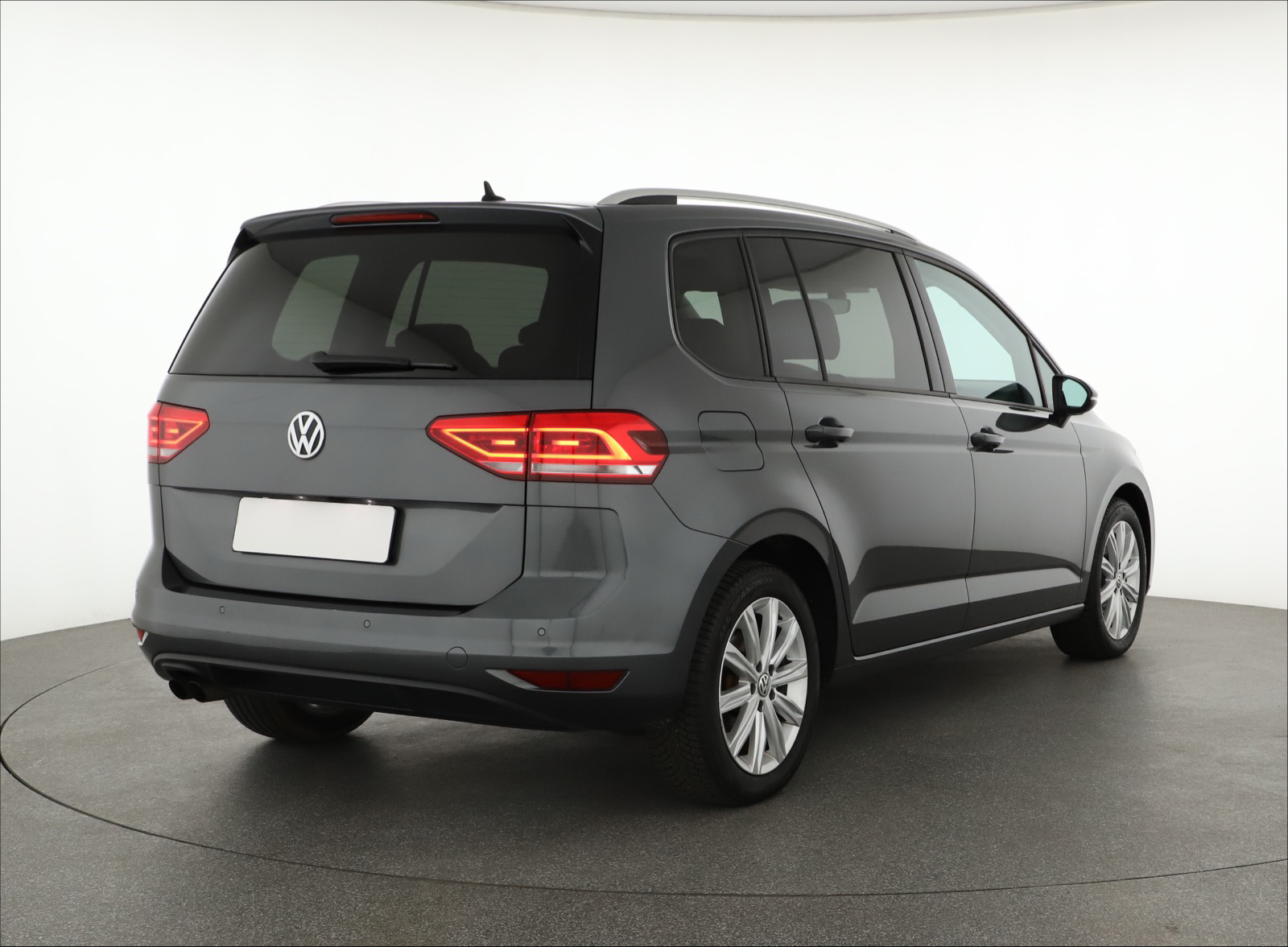 Volkswagen Touran, 2018 - pohled č. 7