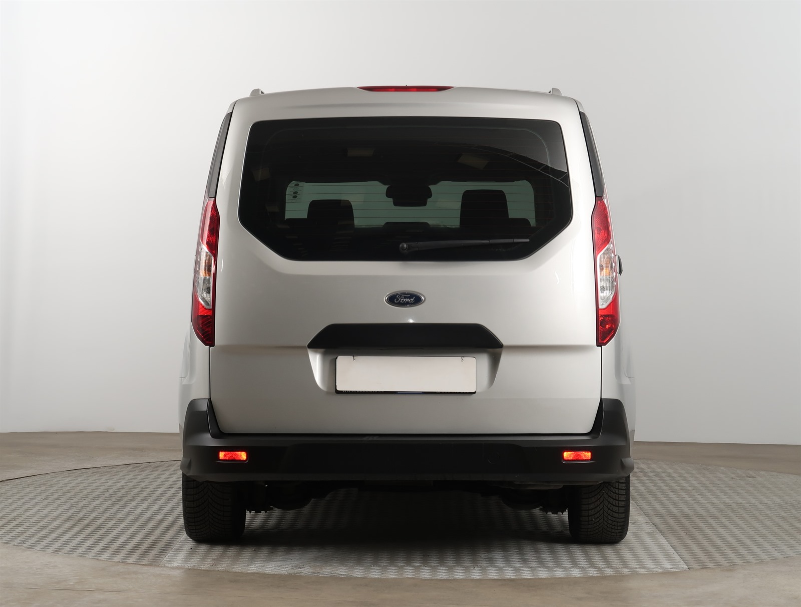 Ford Tourneo Connect, 2019 - pohled č. 6