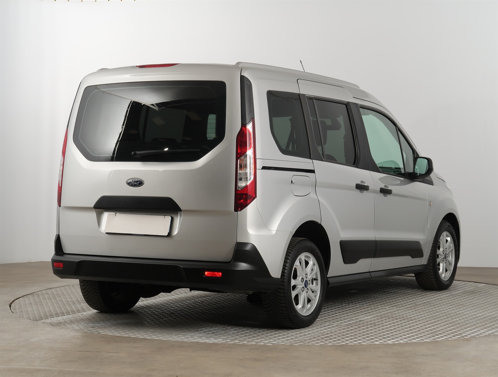 Ford Tourneo Connect, 2019 - pohled č. 7