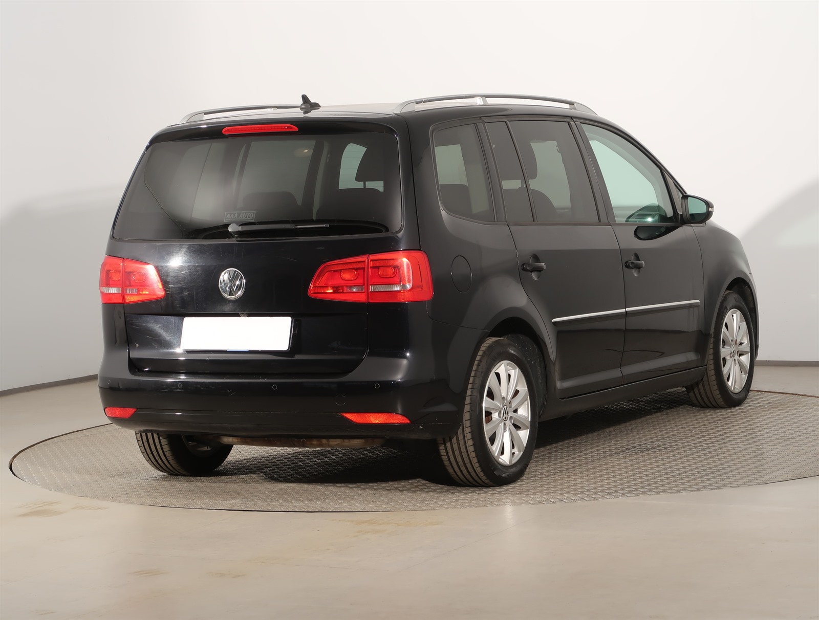 Volkswagen Touran, 2011 - pohled č. 7