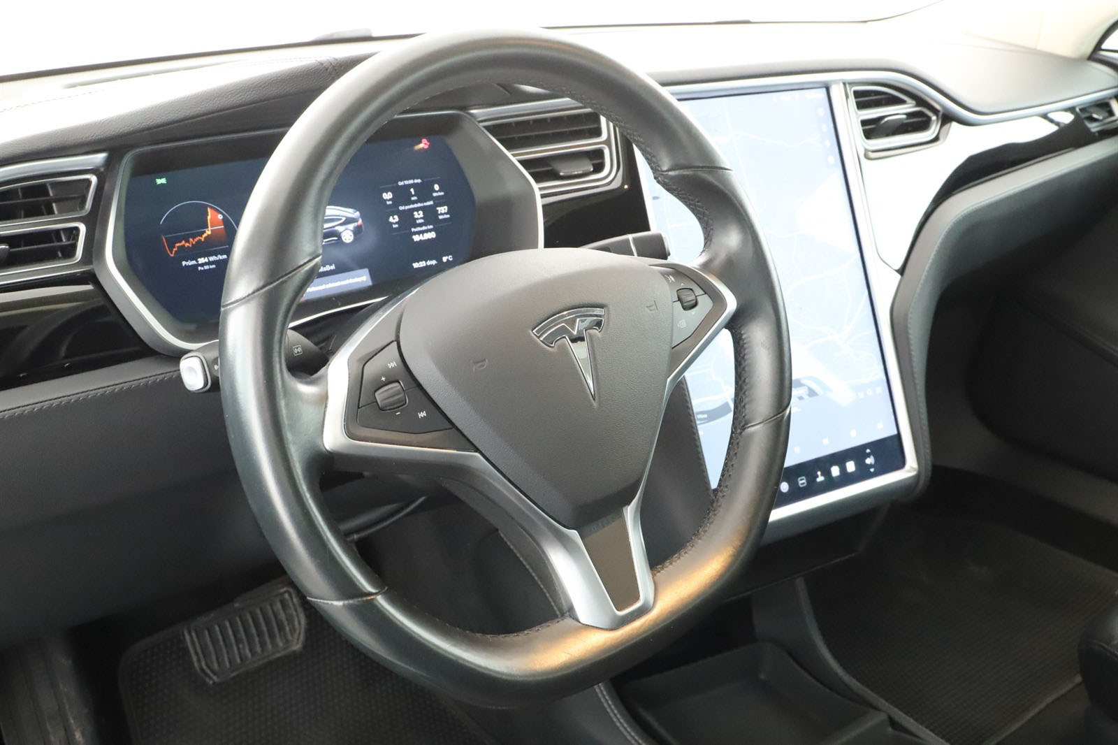 Tesla Model S, 2016 - pohled č. 26