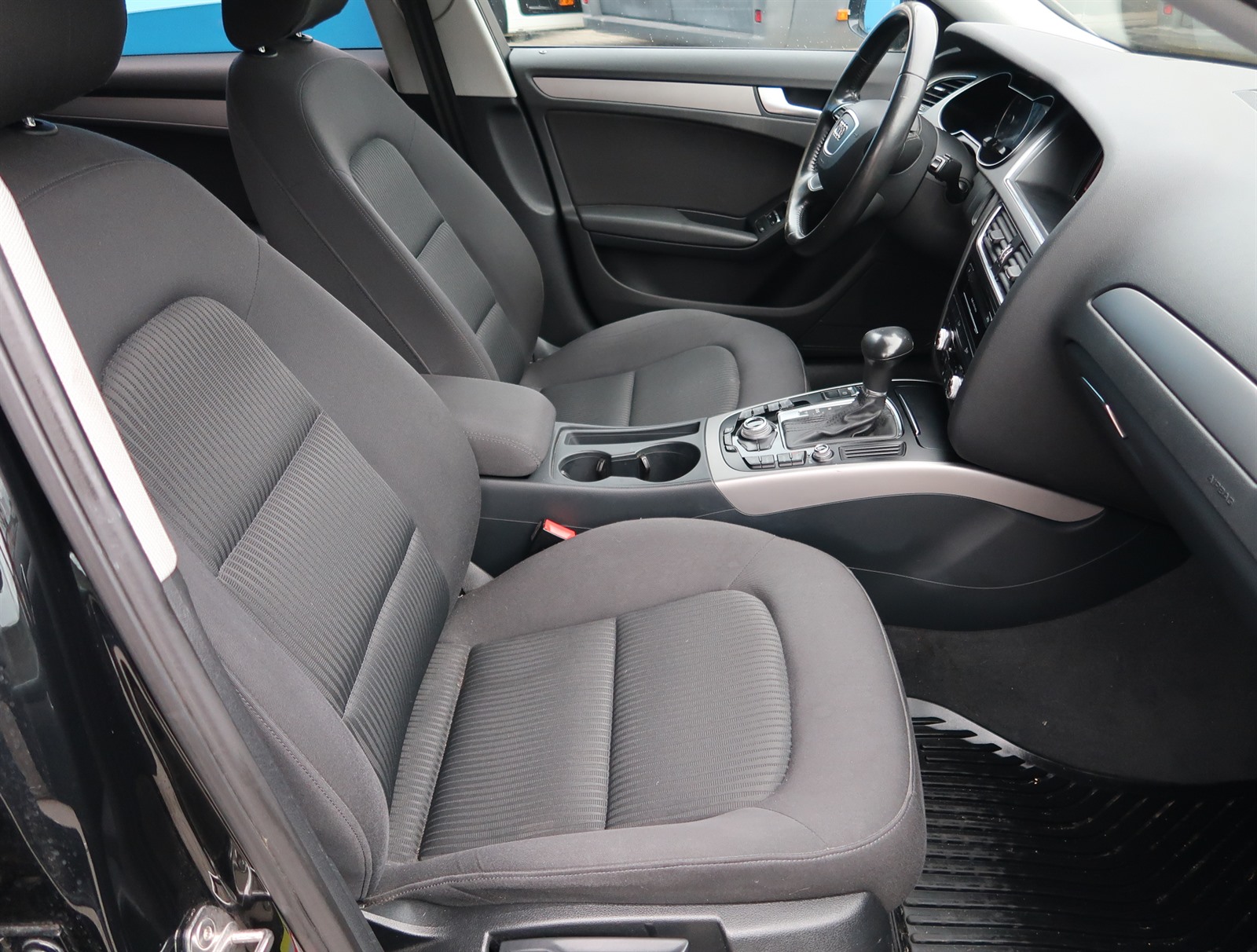 Audi A4, 2012 - pohled č. 12