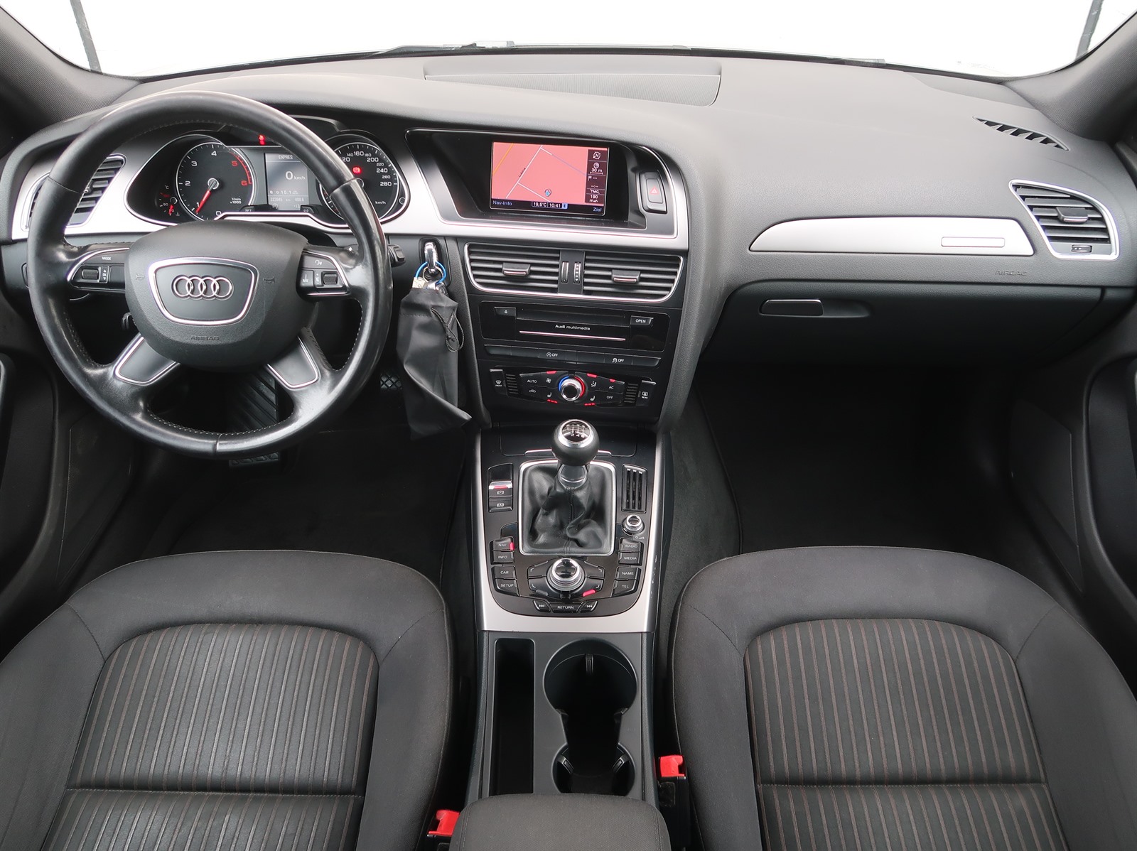 Audi A4, 2013 - pohled č. 10