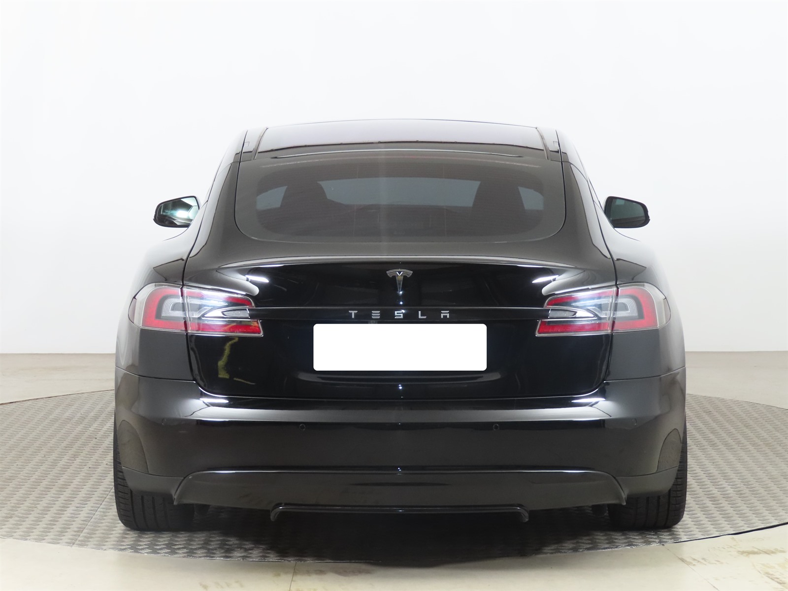 Tesla Model S, 2014 - pohled č. 6