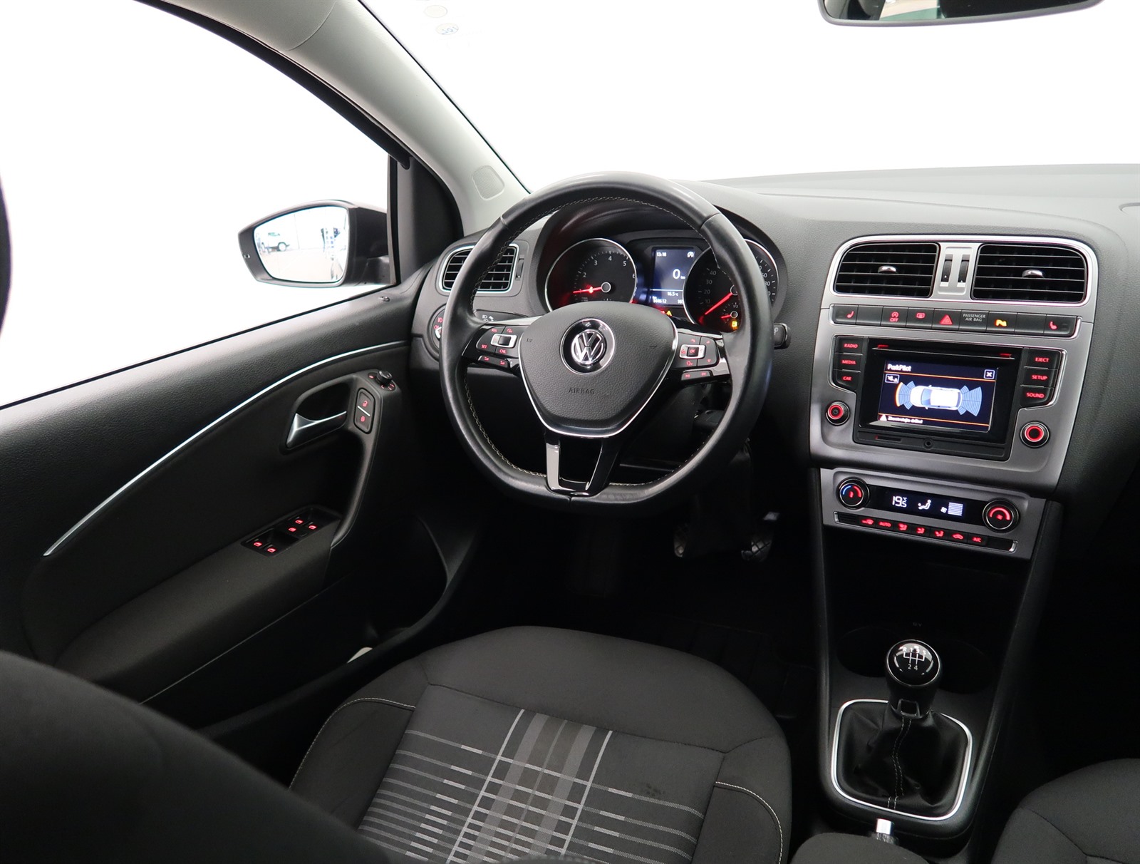 Volkswagen Polo, 2015 - pohled č. 9