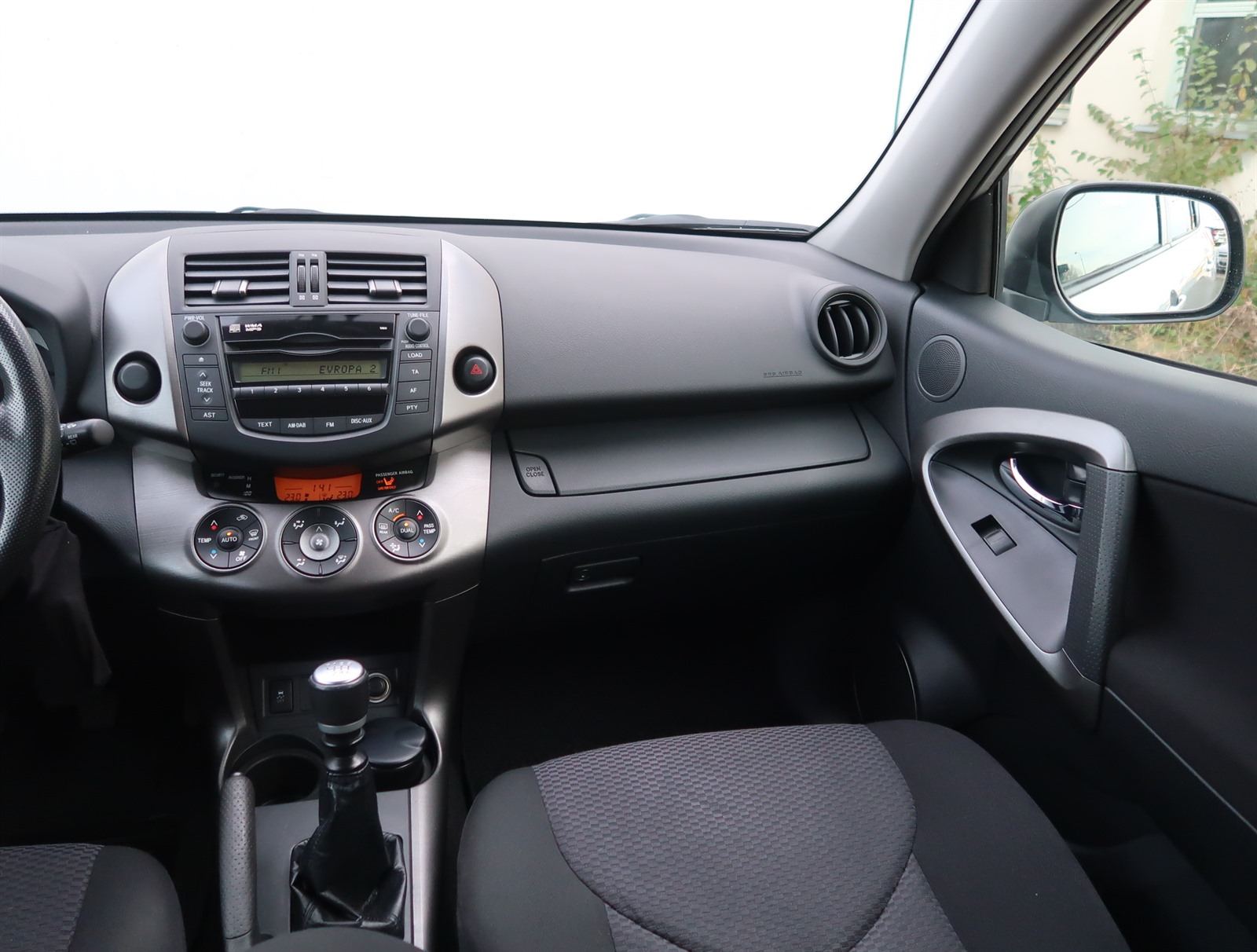 Toyota RAV 4, 2012 - pohled č. 11