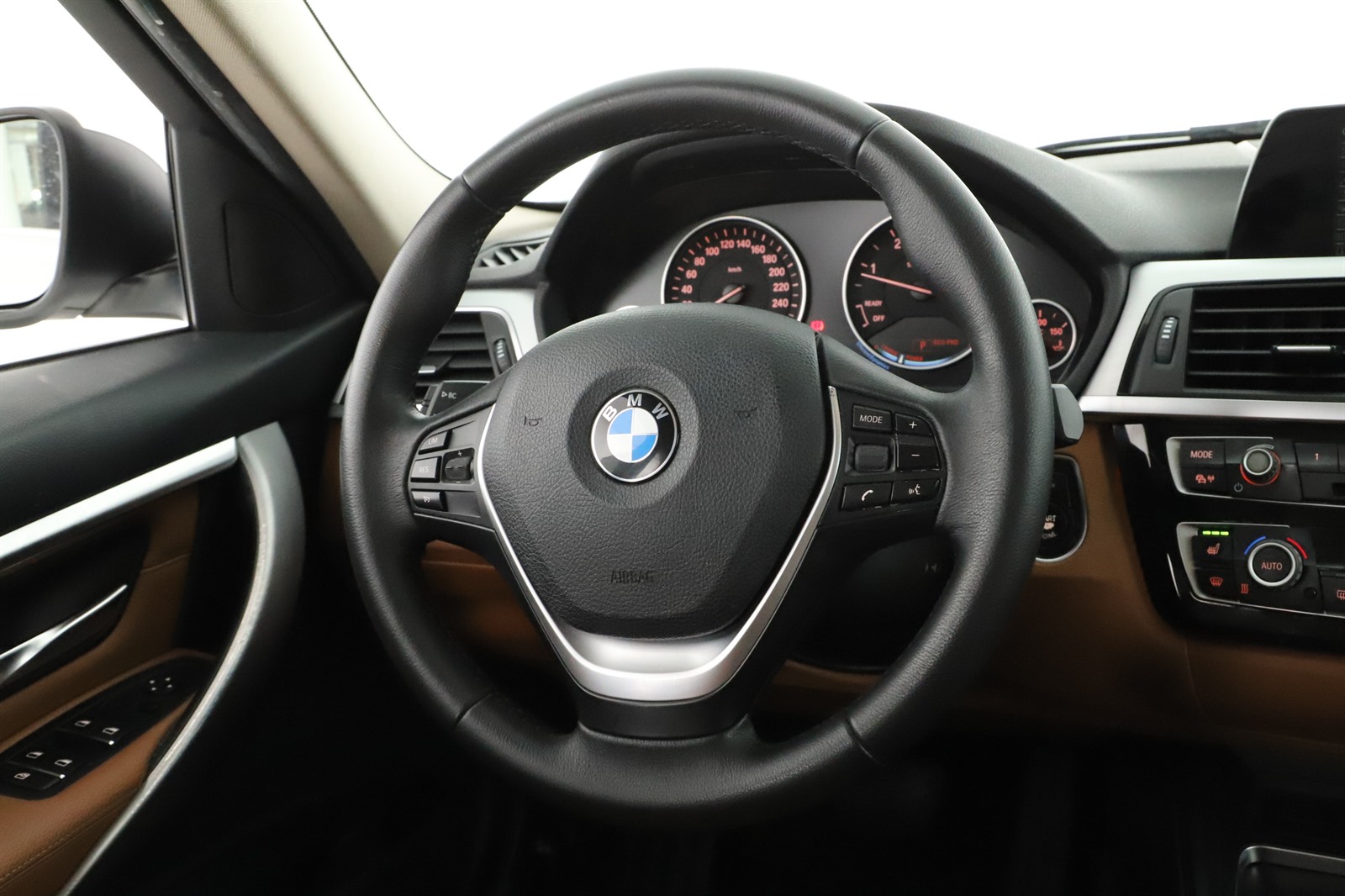 BMW Řada 3, 2017 - pohled č. 20