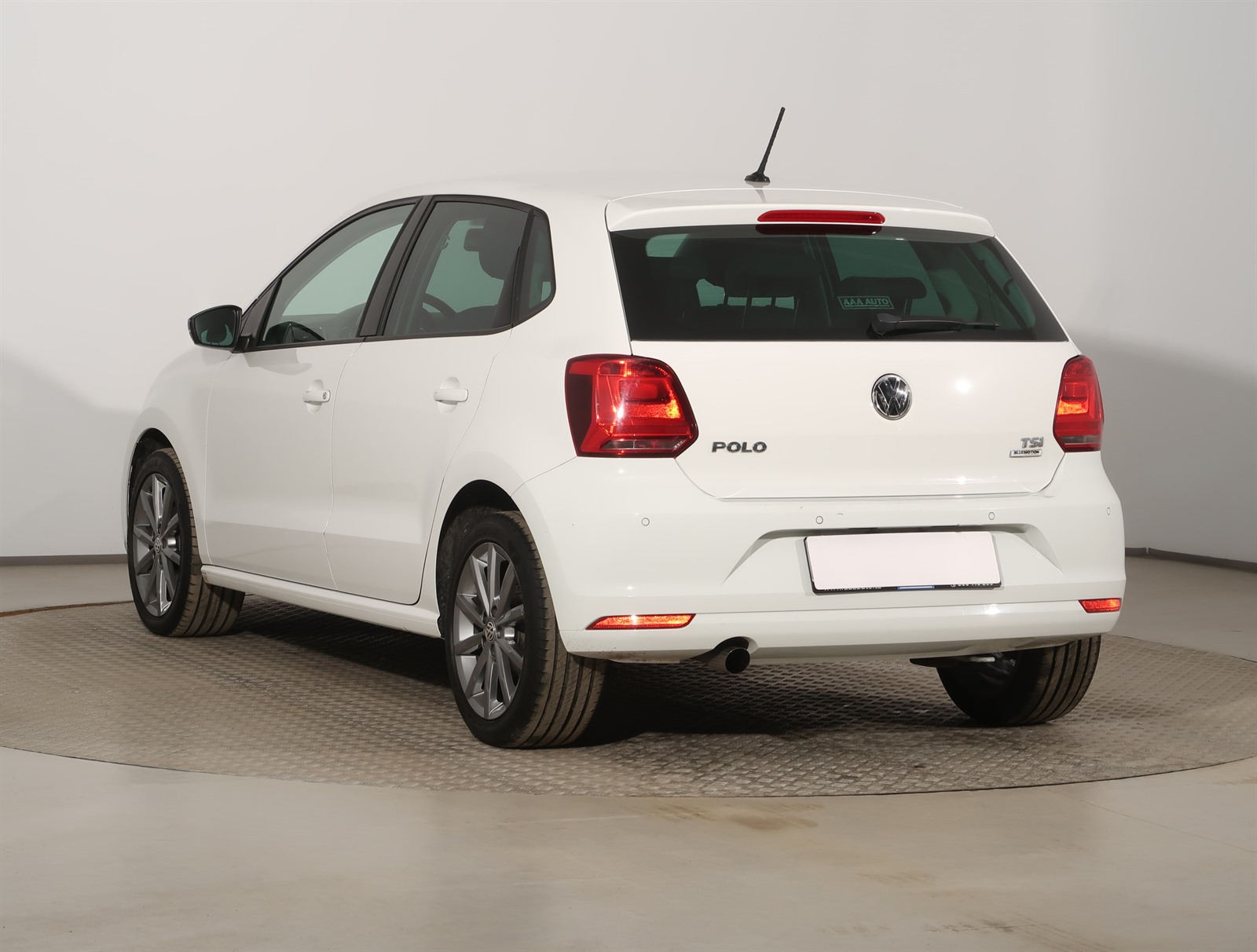 Volkswagen Polo, 2015 - pohled č. 5