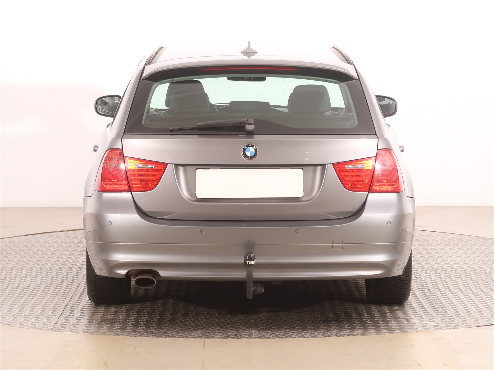 BMW Řada 3, 2011 - pohled č. 6