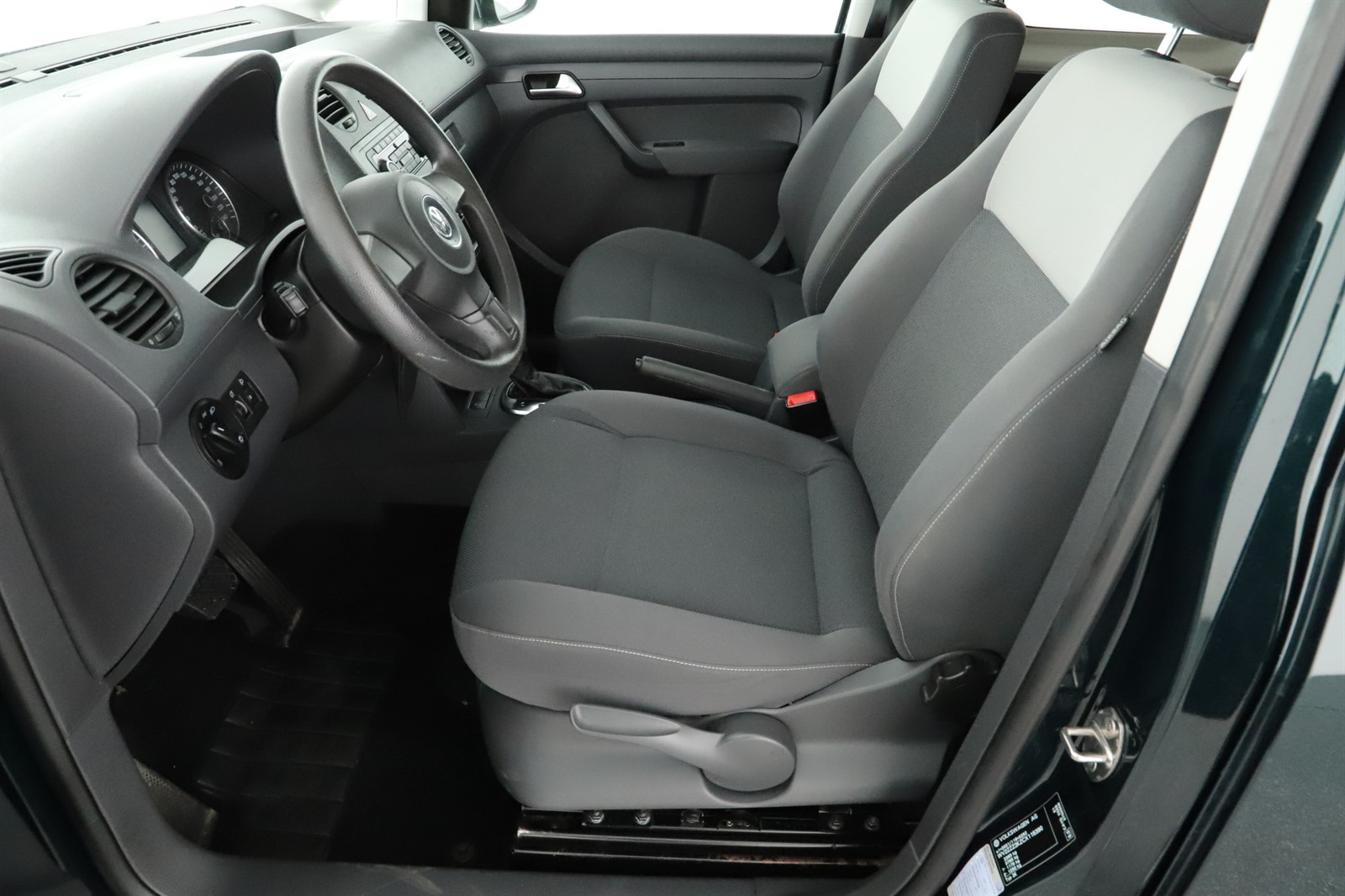 Volkswagen Caddy, 2012 - pohled č. 13