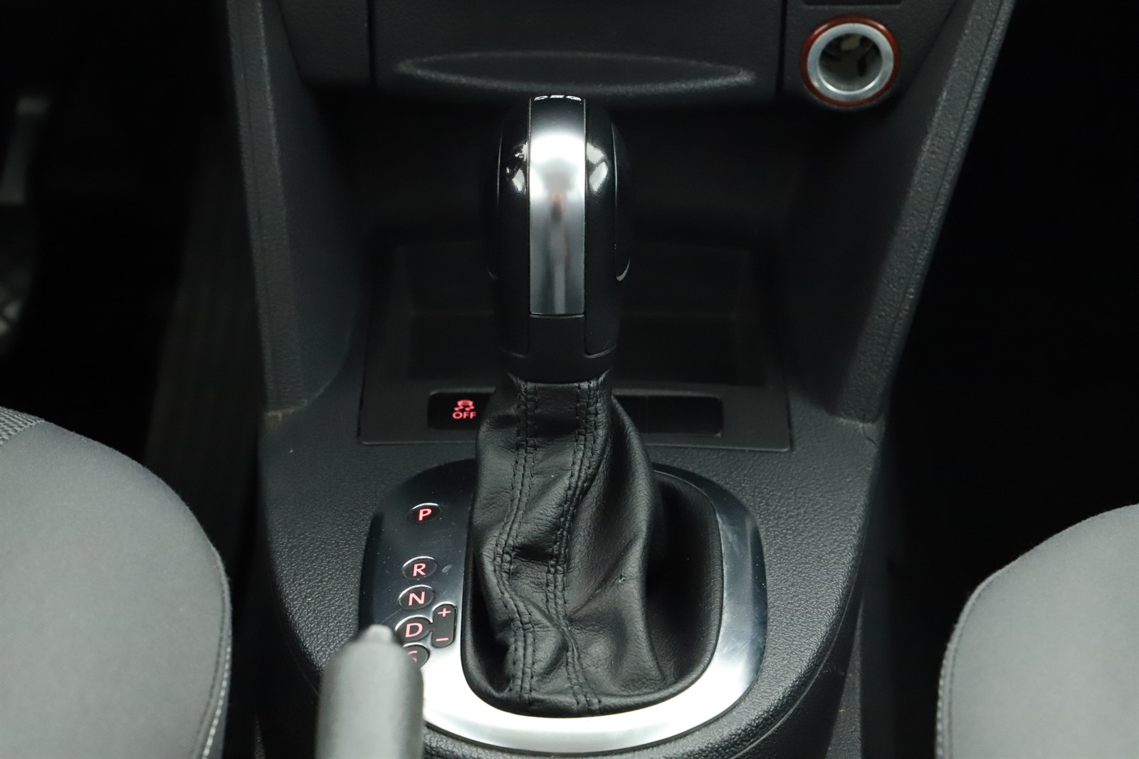 Volkswagen Caddy, 2012 - pohled č. 17