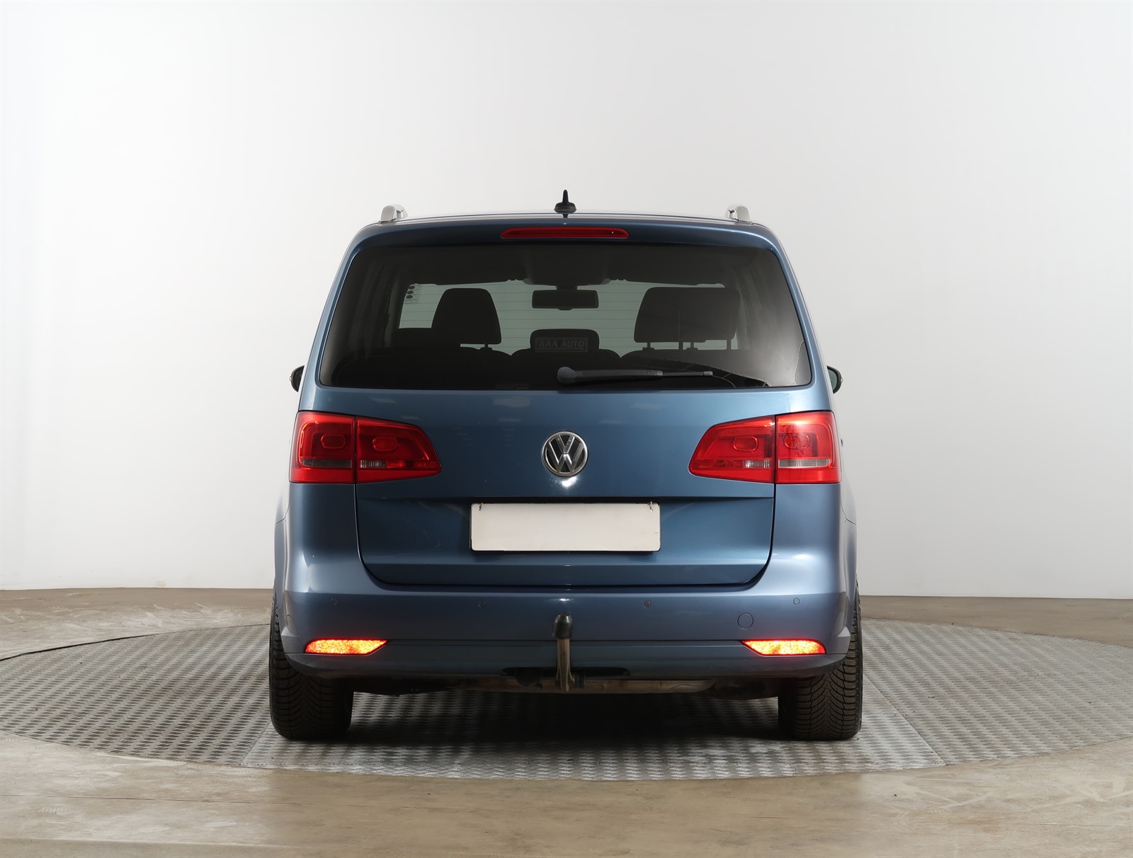 Volkswagen Touran, 2010 - pohled č. 6