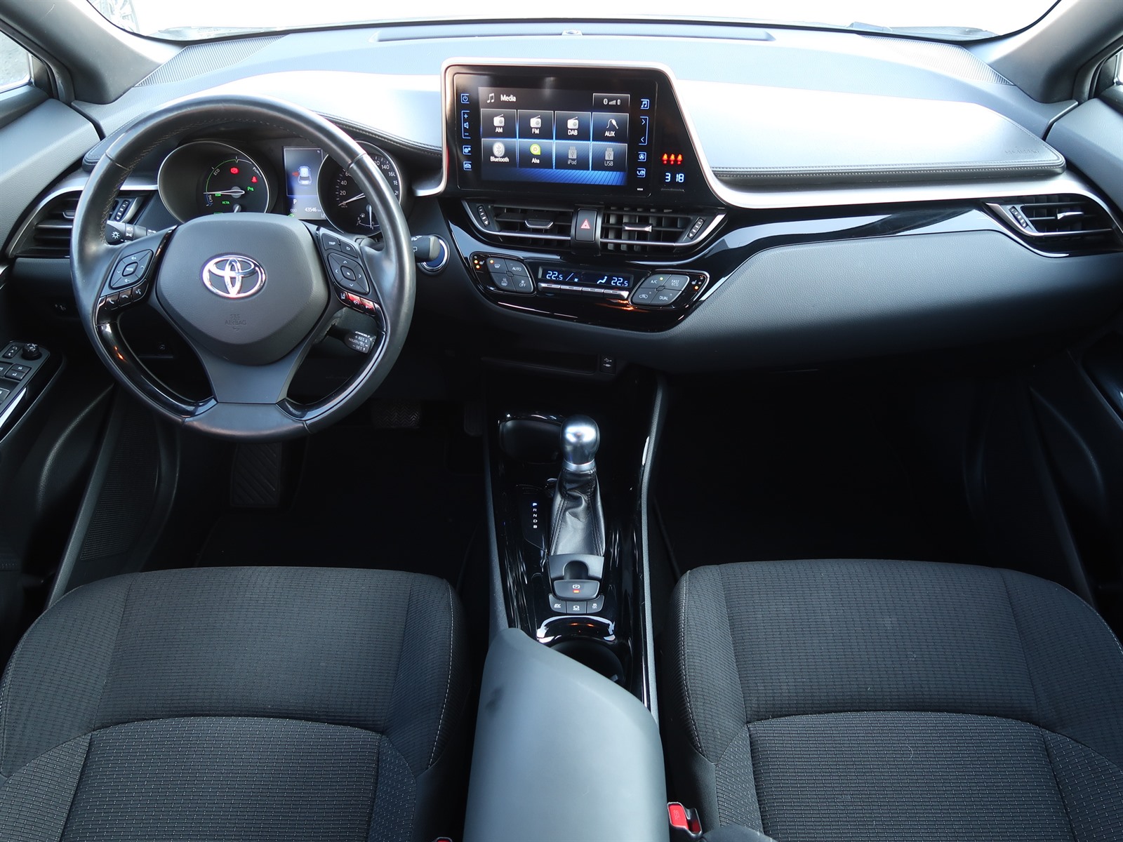Toyota C-HR, 2019 - pohled č. 10