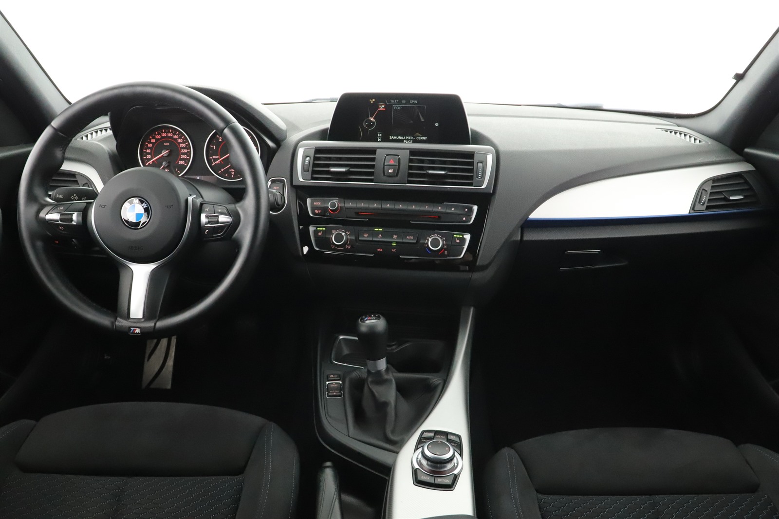 BMW 1, 2015 - pohled č. 9