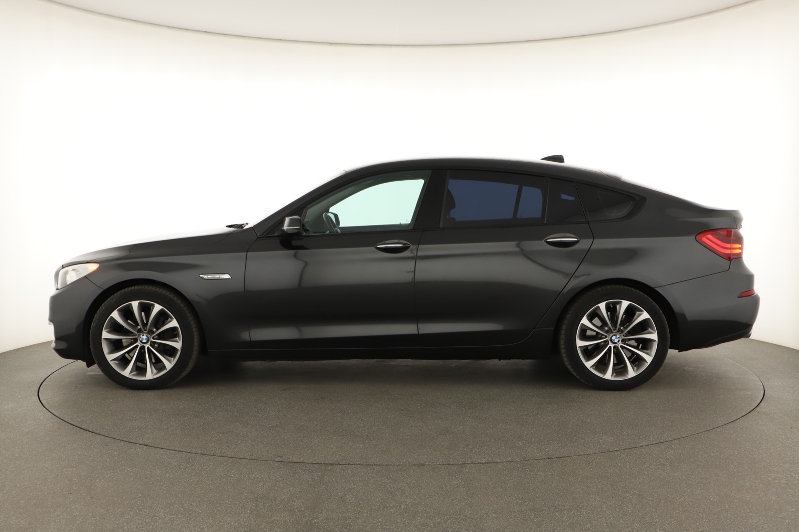 BMW 5GT, 2014 - pohled č. 4