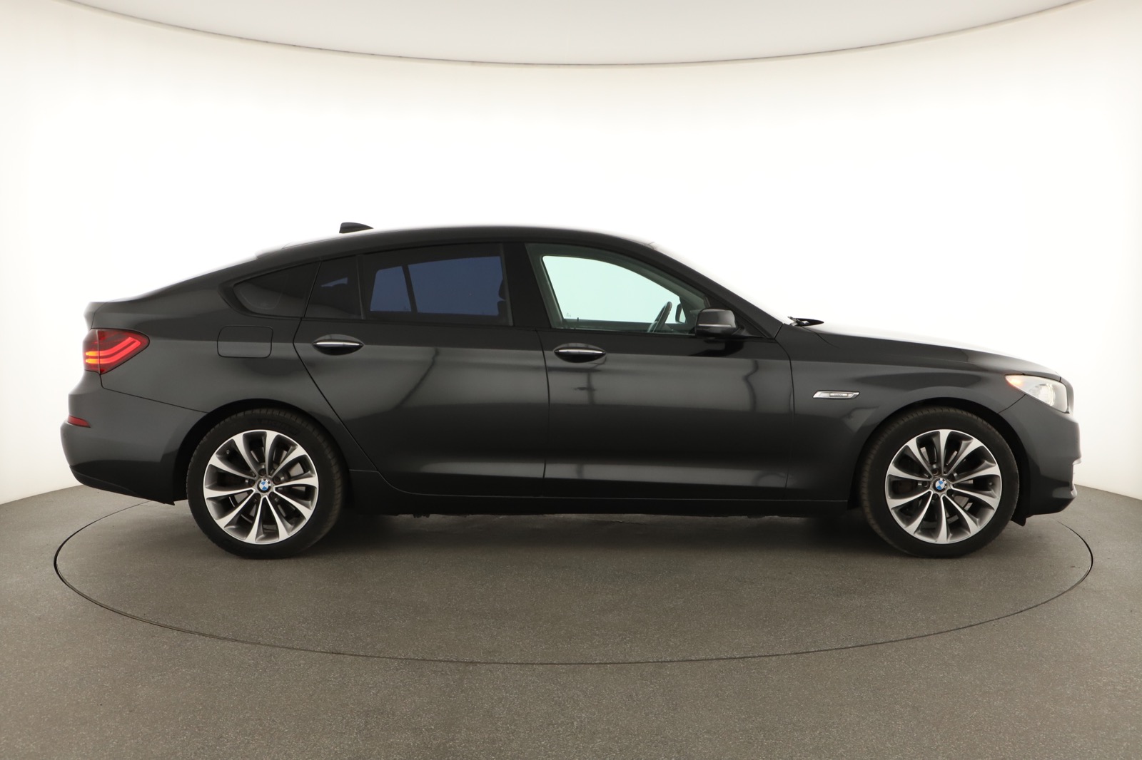 BMW 5GT, 2014 - pohled č. 8