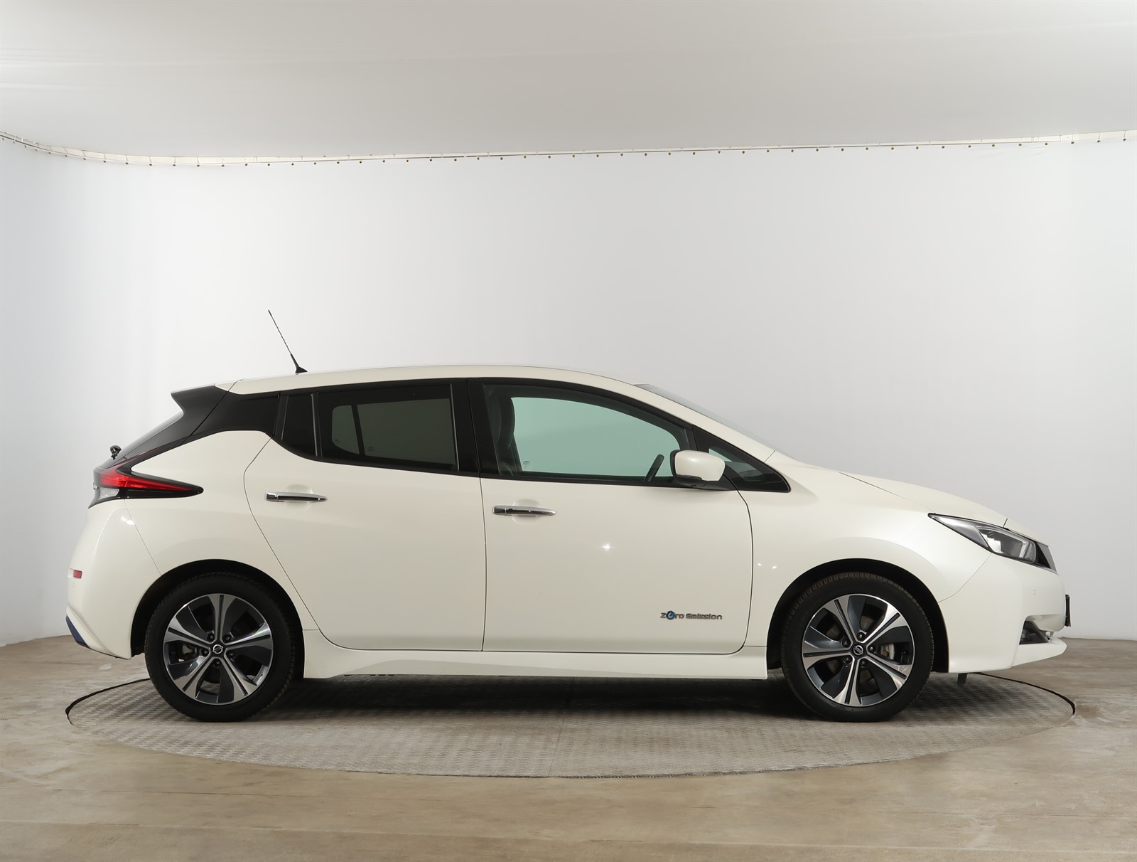 Nissan Leaf, 2019 - pohled č. 8