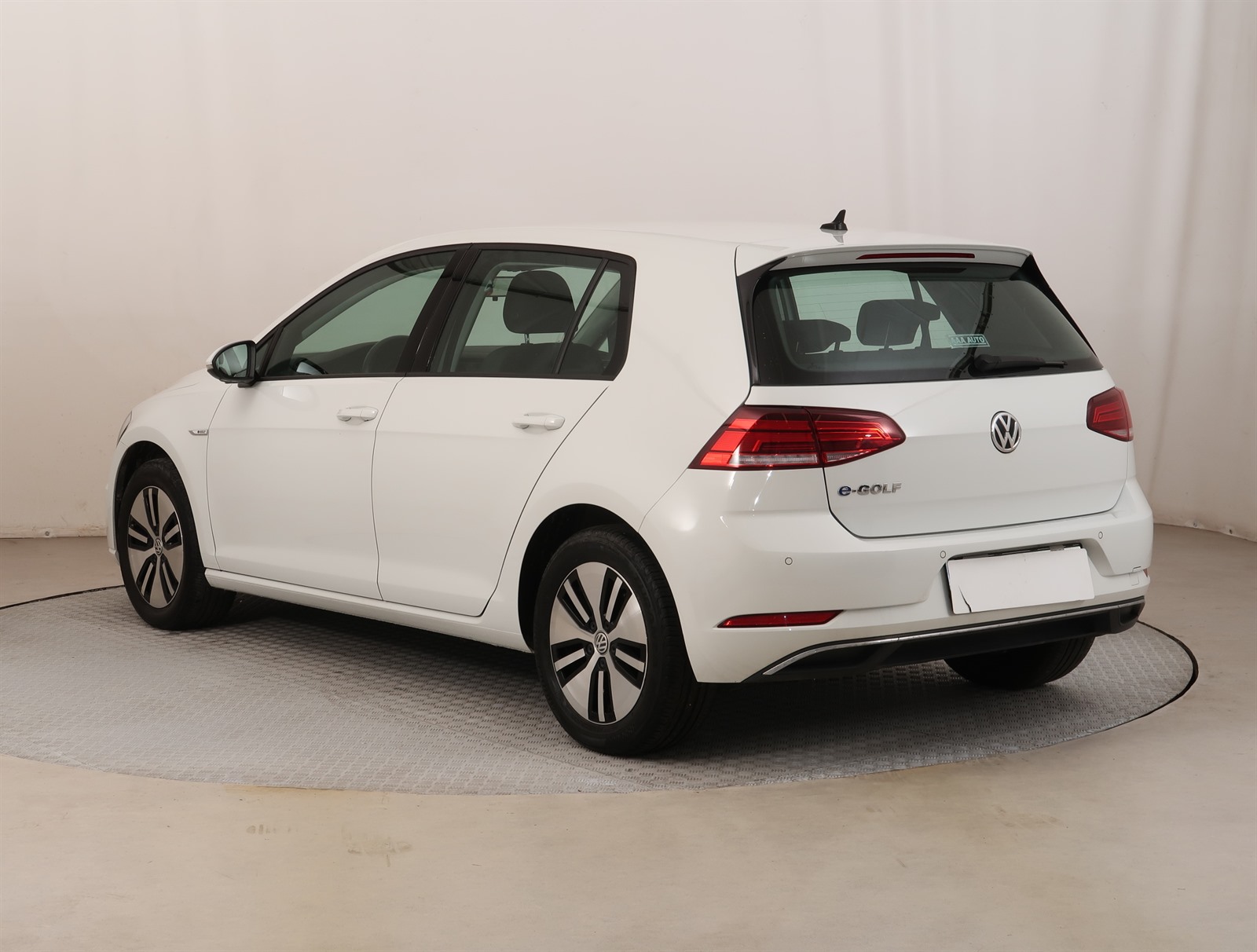 Volkswagen e-Golf, 2020 - pohled č. 5