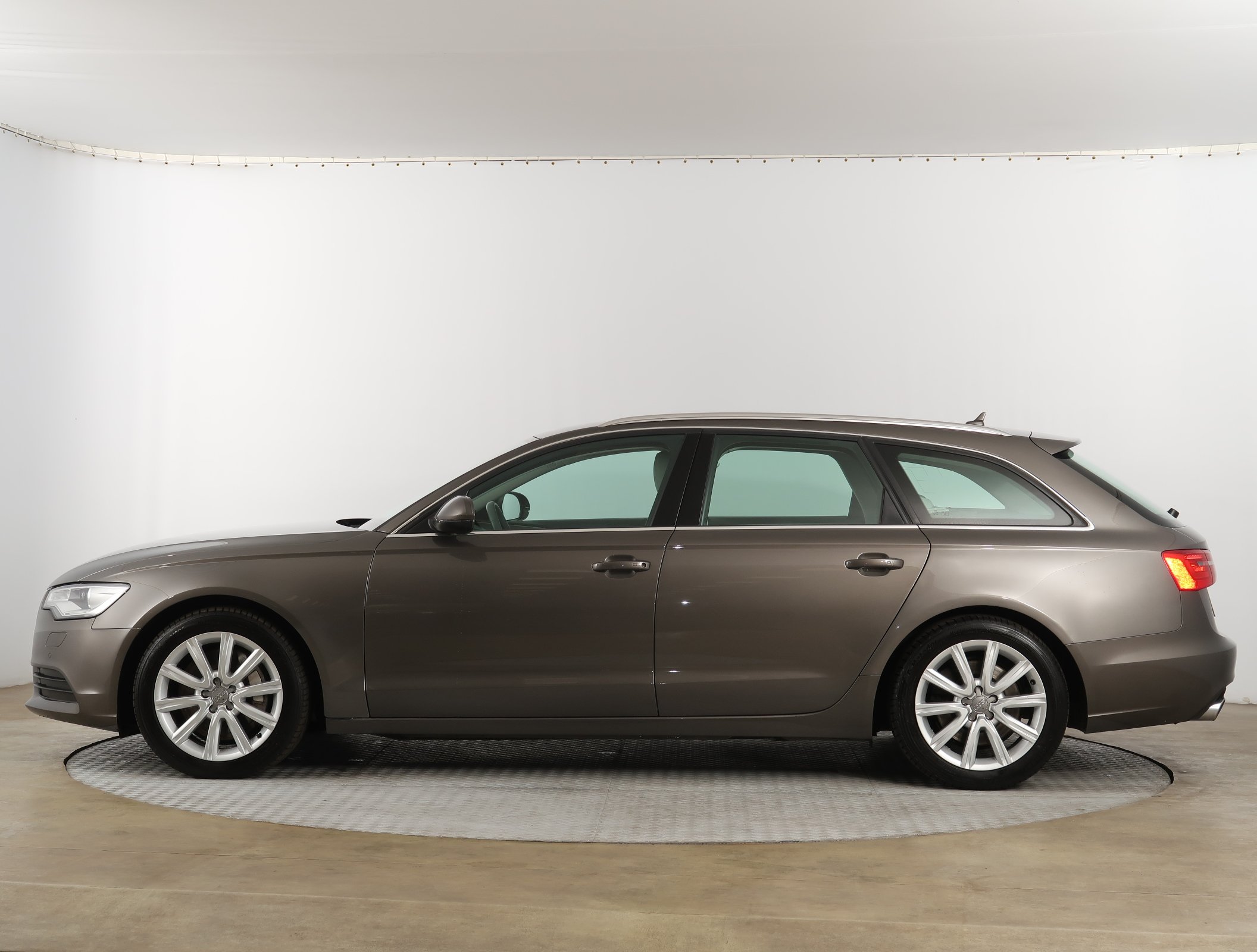 Audi A6, 2014 - pohled č. 4