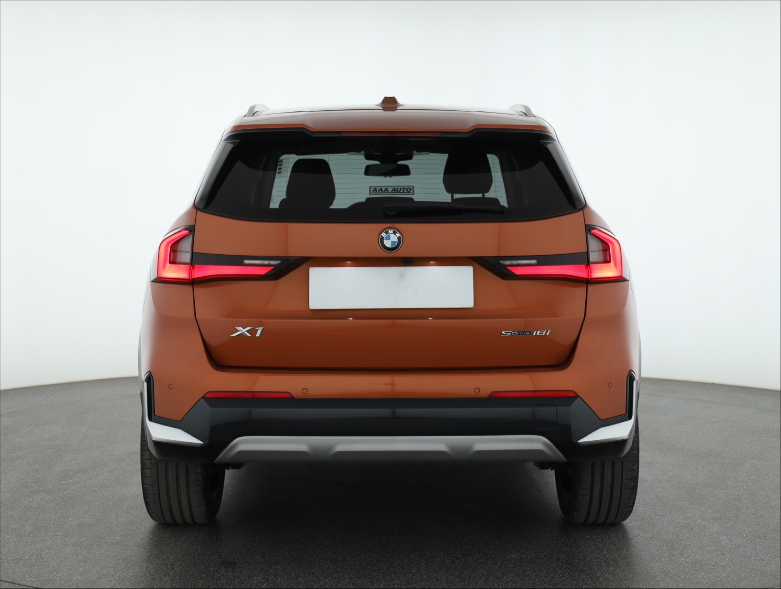 BMW X1, 2023 - pohled č. 6