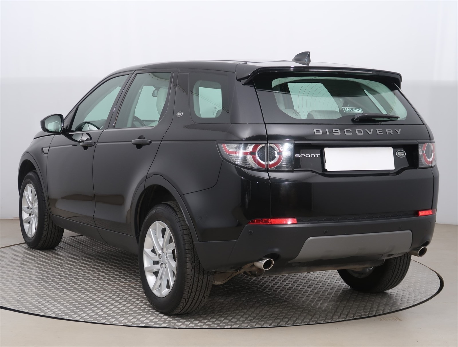 Land Rover Discovery Sport, 2018 - pohled č. 5
