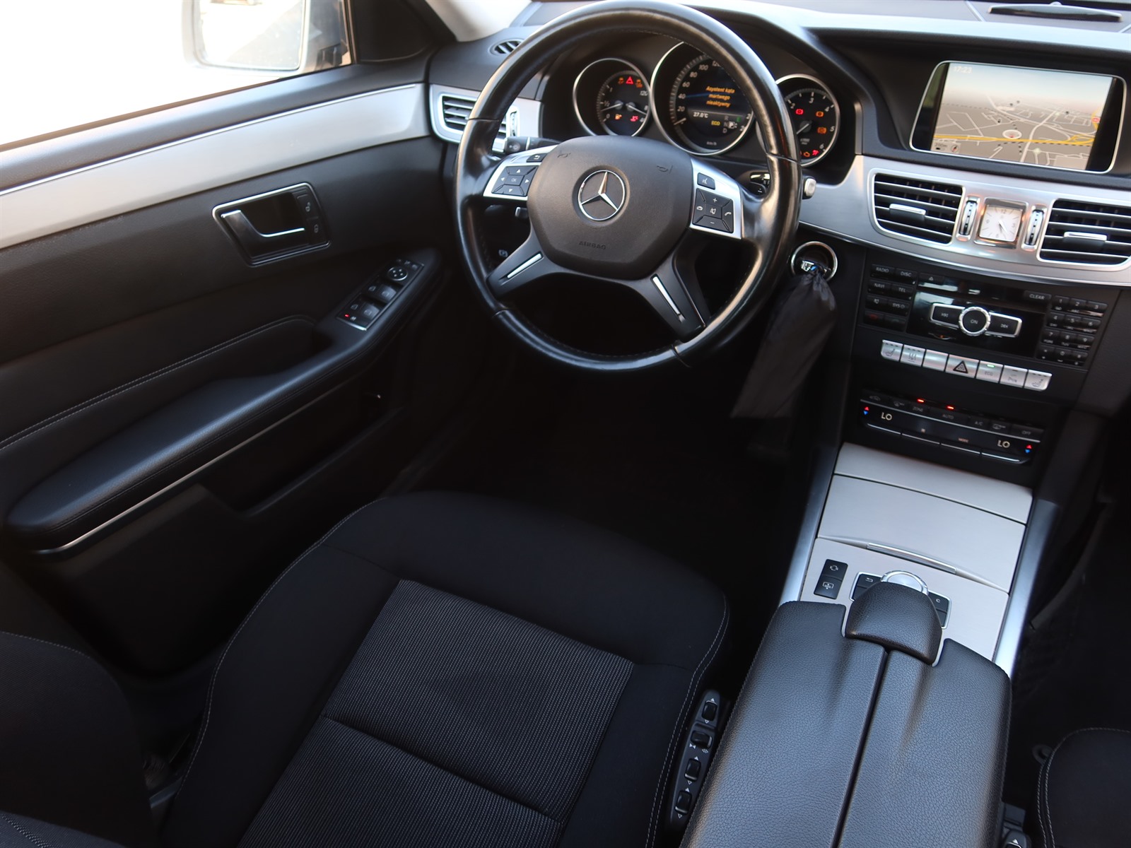 Mercedes-Benz E, 2015 - pohled č. 9