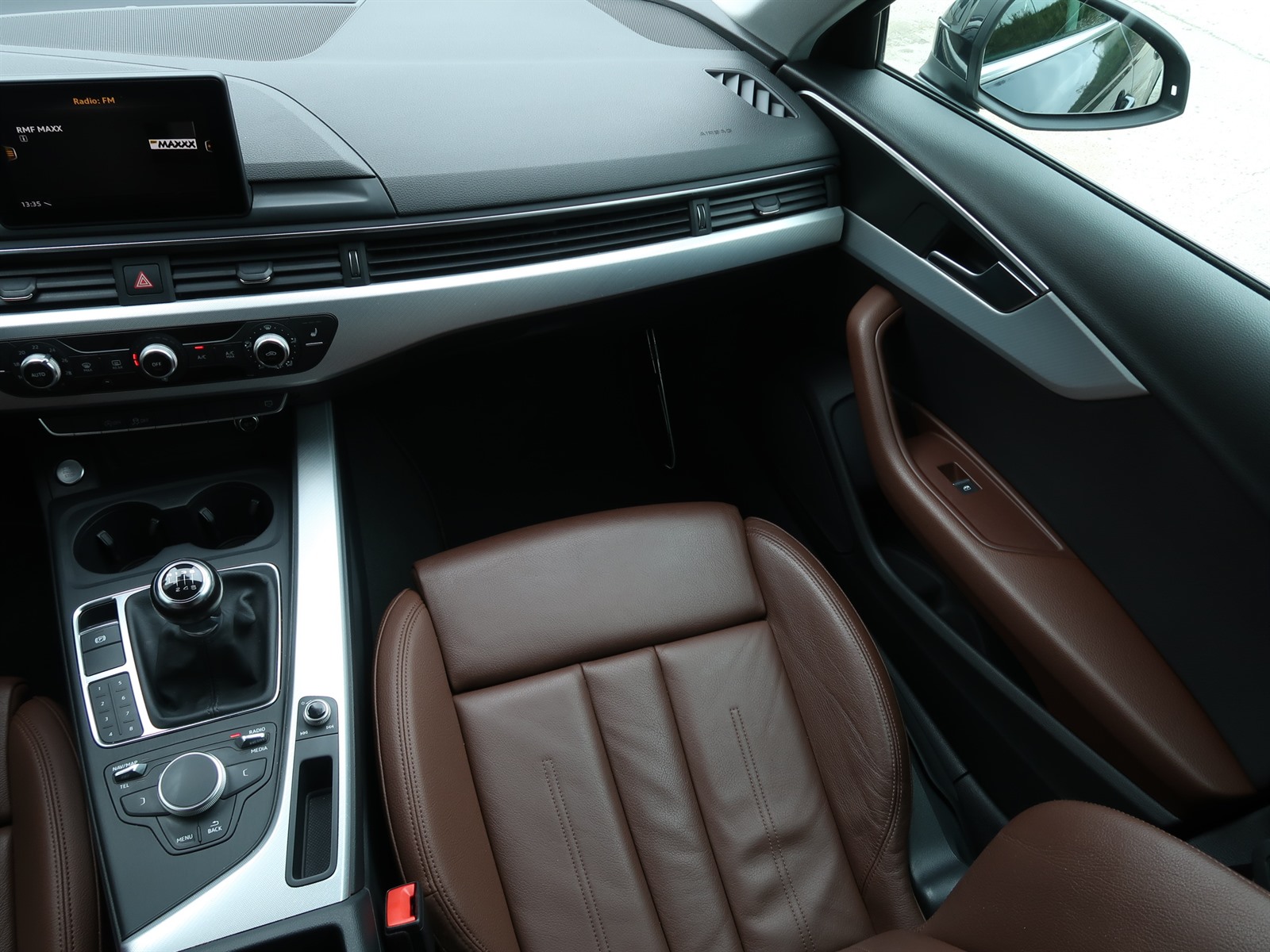 Audi A4, 2016 - pohled č. 11