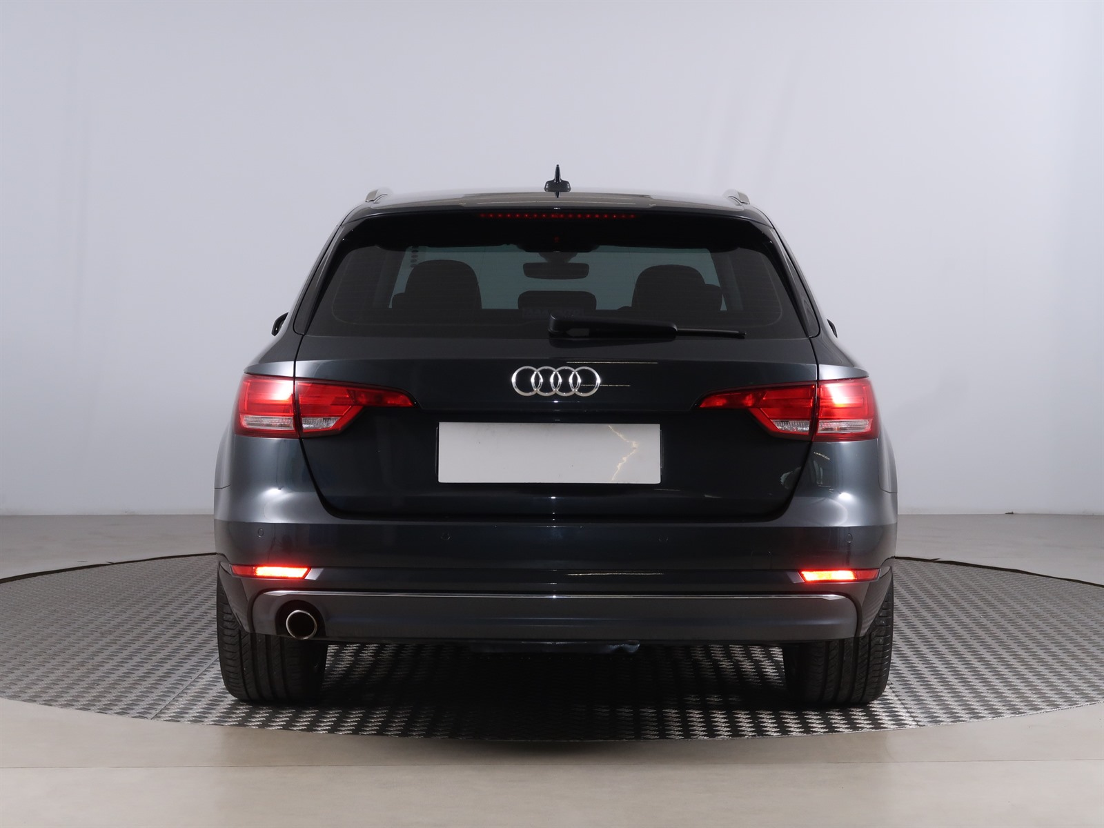 Audi A4, 2016 - pohled č. 6