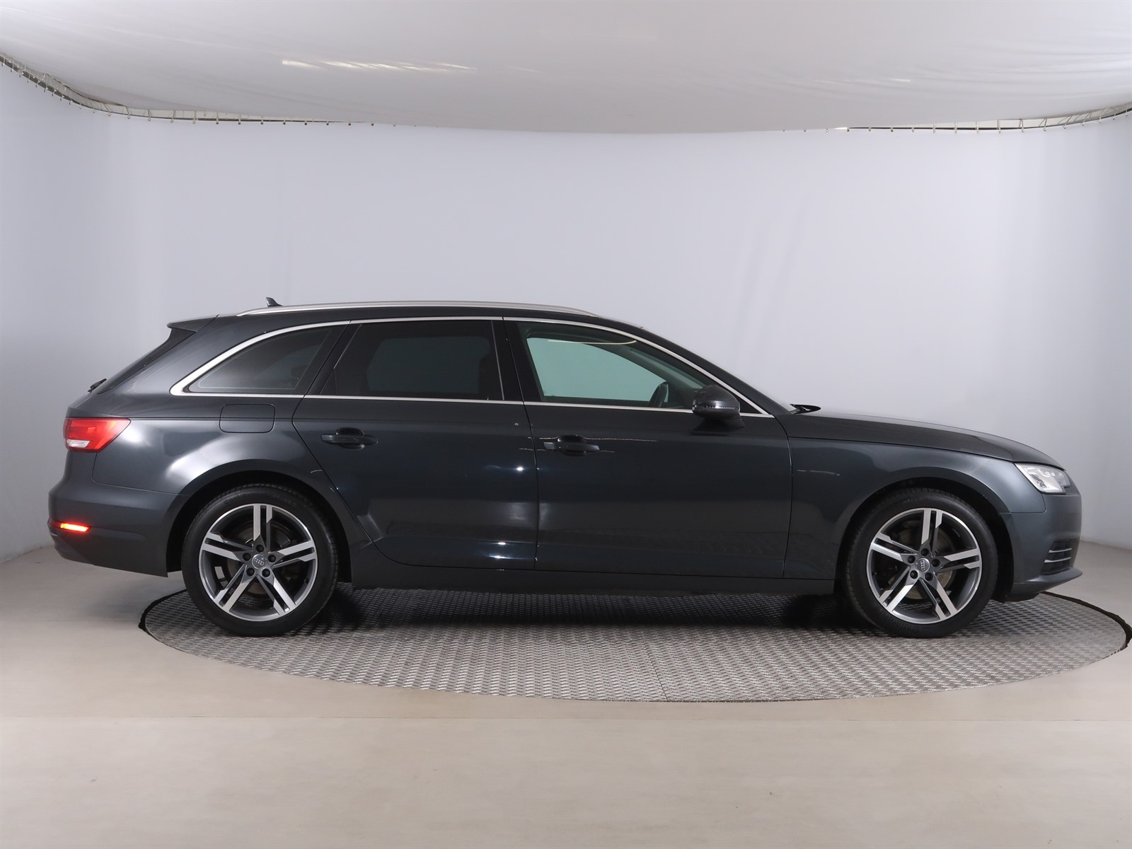 Audi A4, 2016 - pohled č. 8