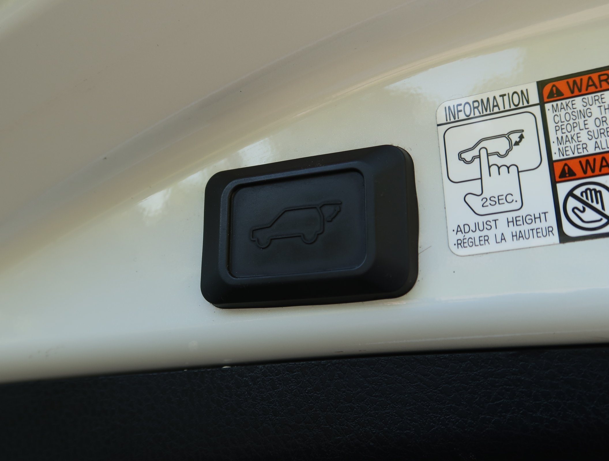 Toyota RAV 4, 2016 - pohled č. 20