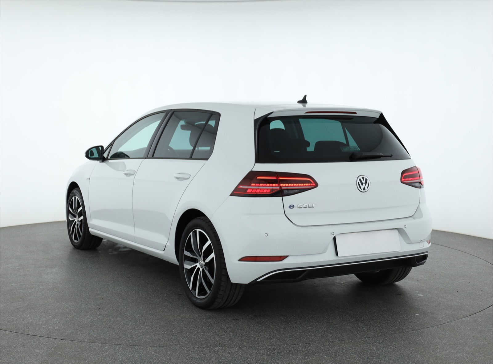 Volkswagen e-Golf, 2018 - pohled č. 5