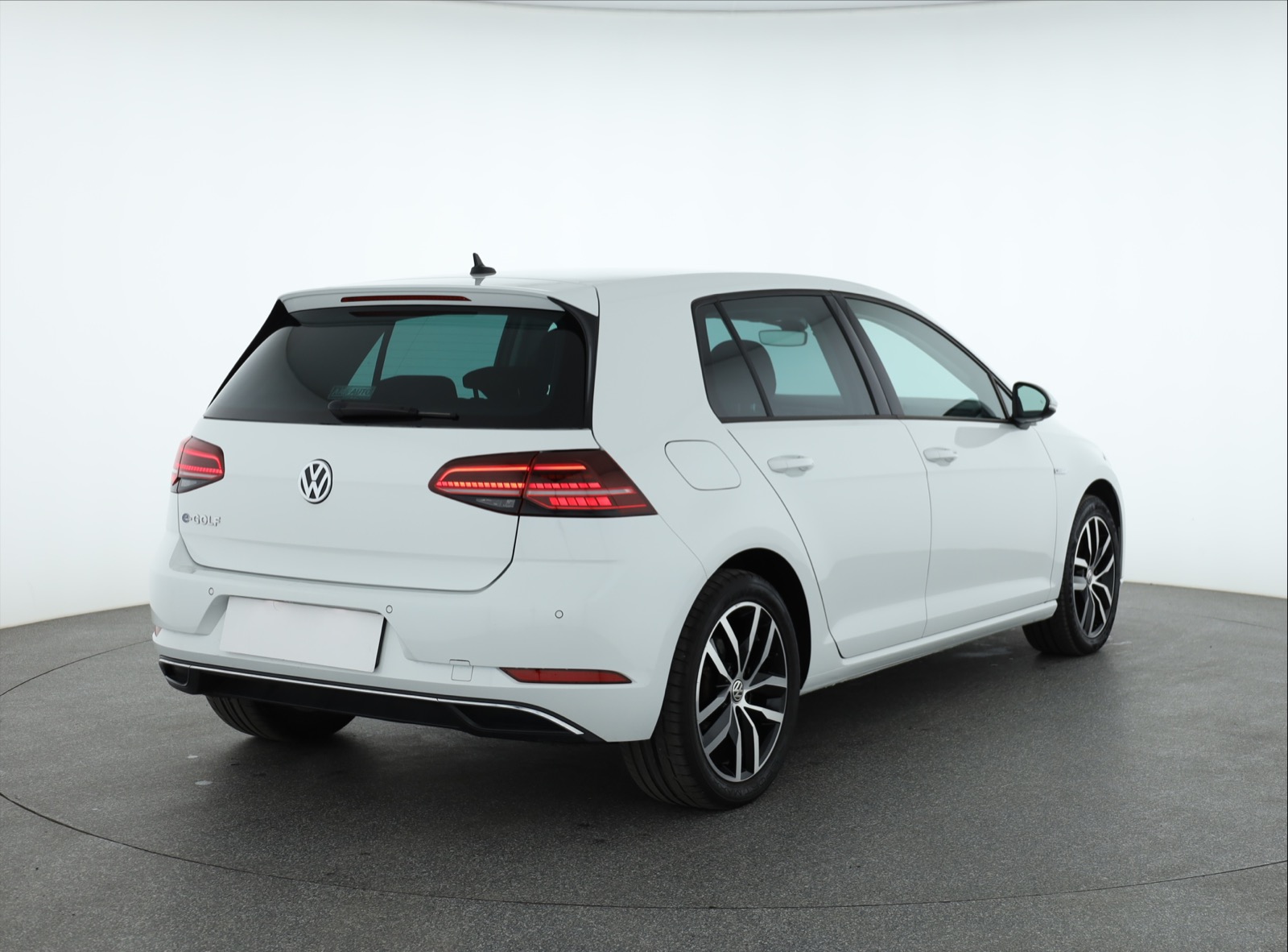 Volkswagen e-Golf, 2018 - pohled č. 7