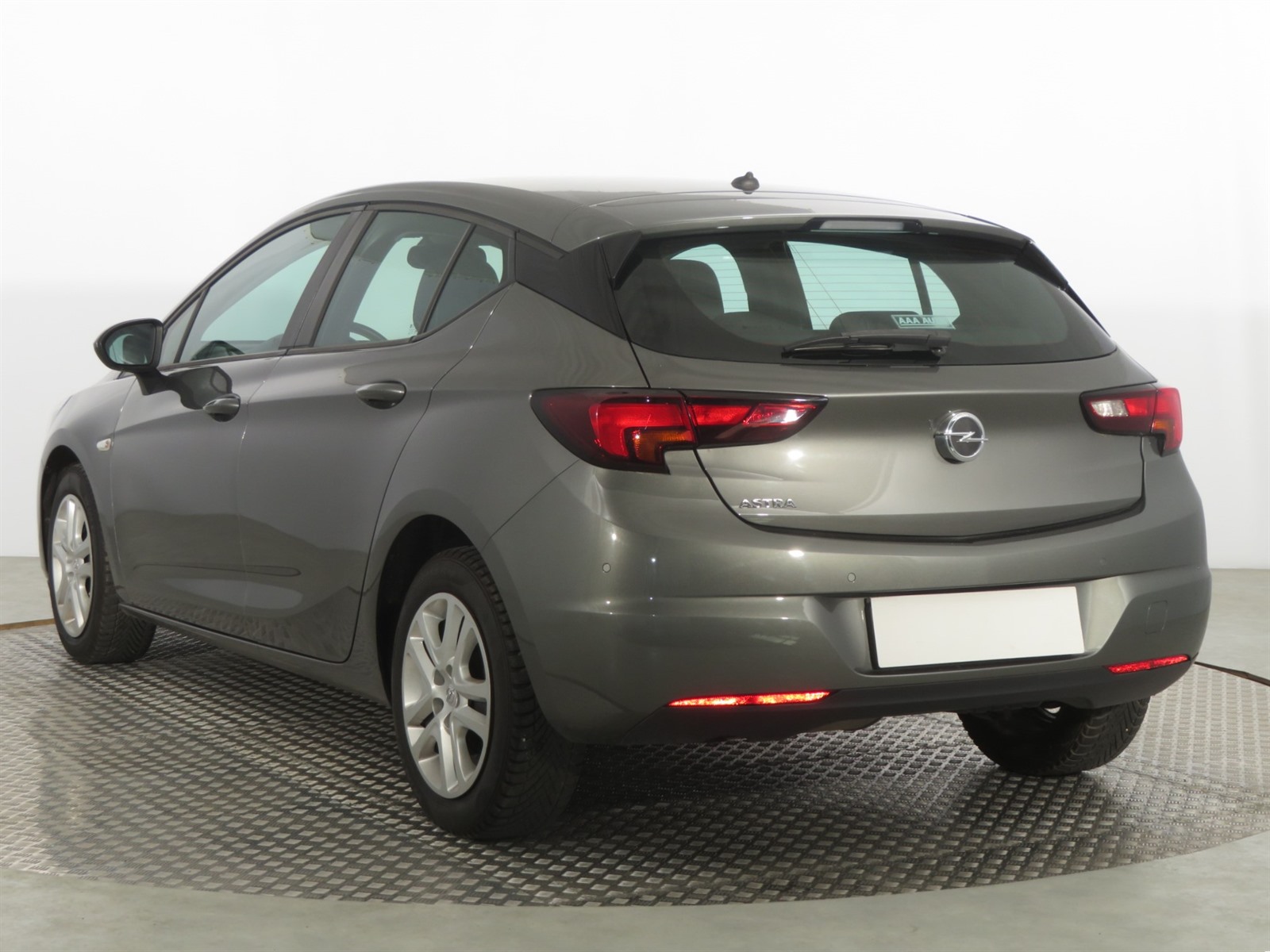 Opel Astra, 2020 - pohled č. 5