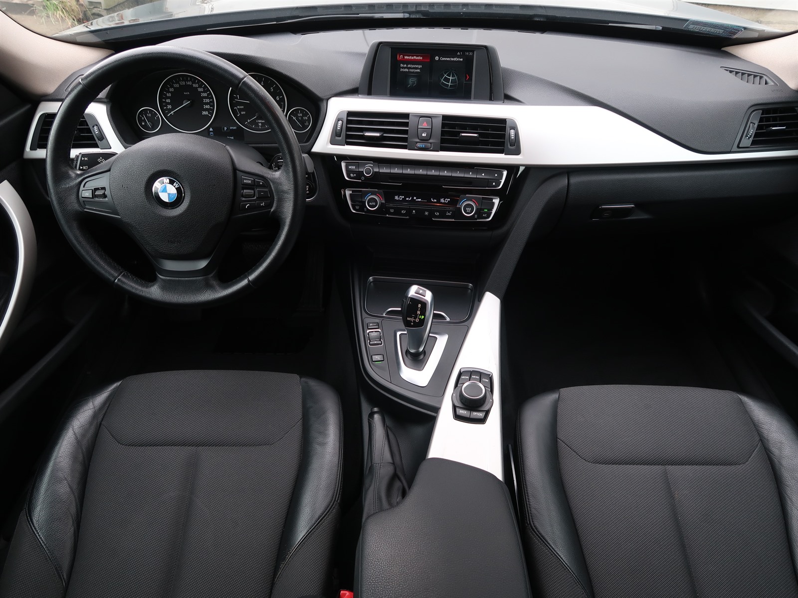 BMW 3GT, 2017 - pohled č. 10