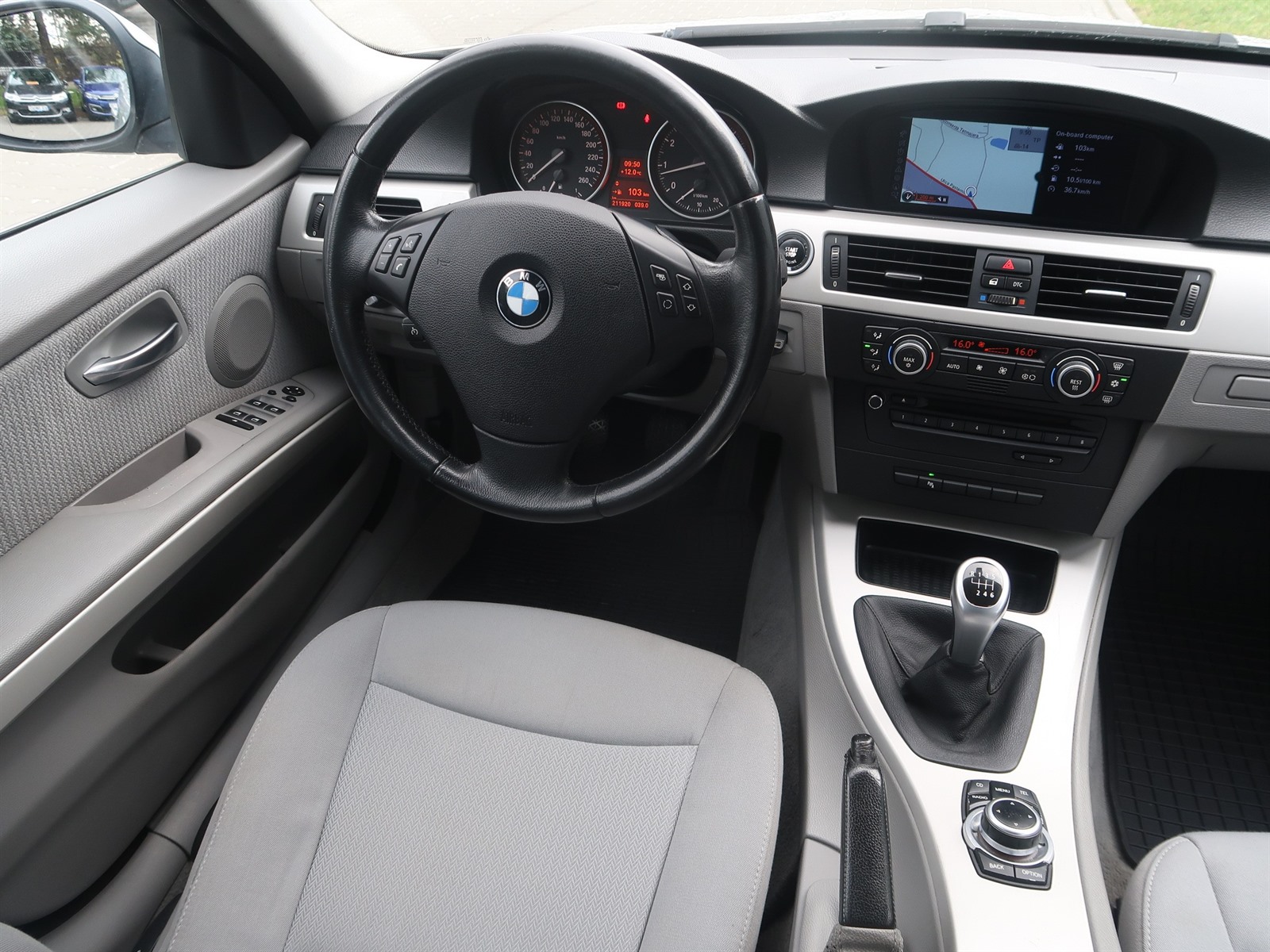 BMW Řada 3, 2009 - pohled č. 9