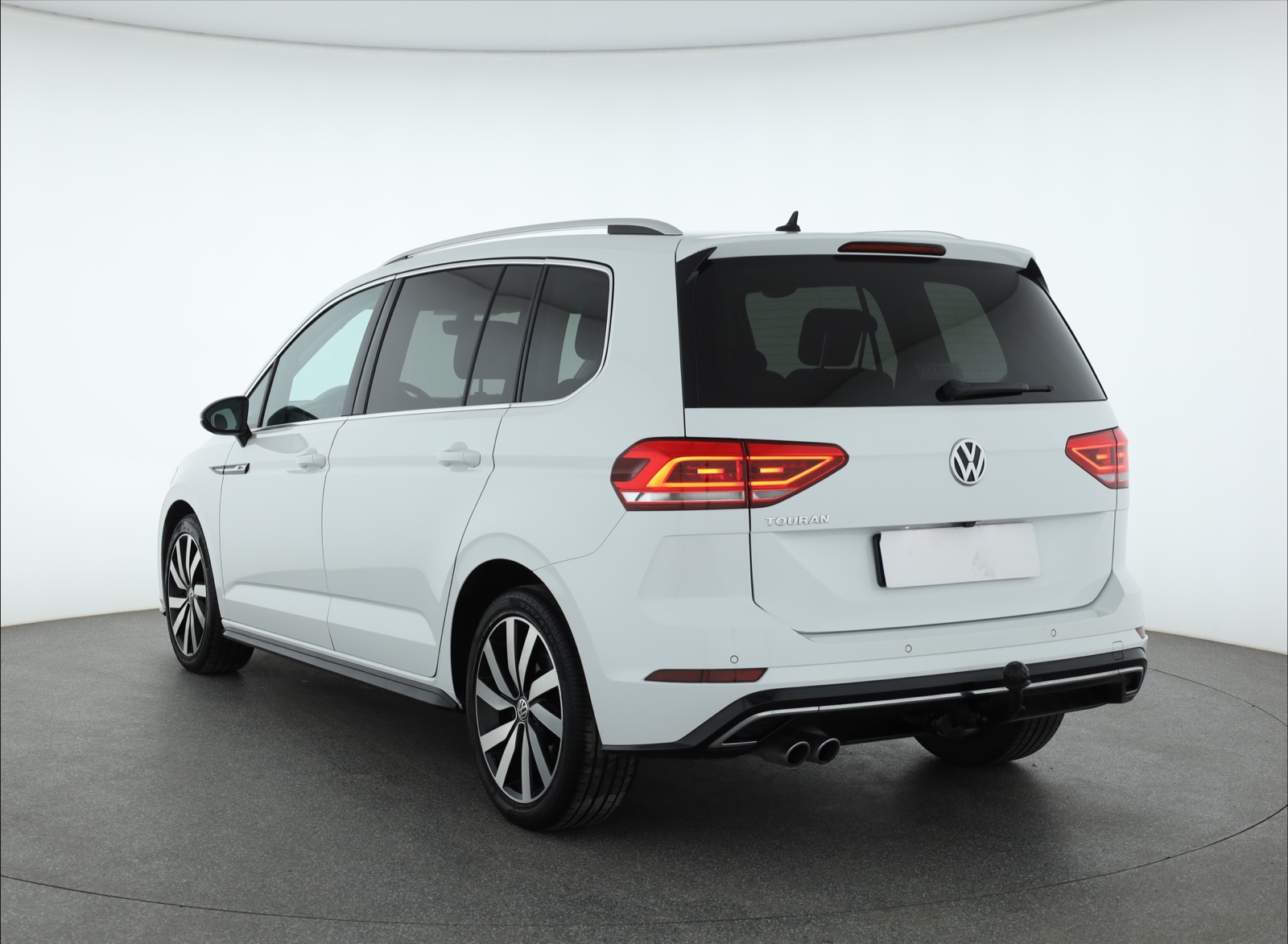 Volkswagen Touran, 2019 - pohled č. 5