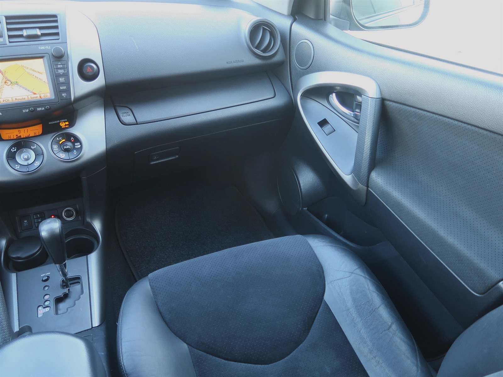 Toyota RAV 4, 2011 - pohled č. 11