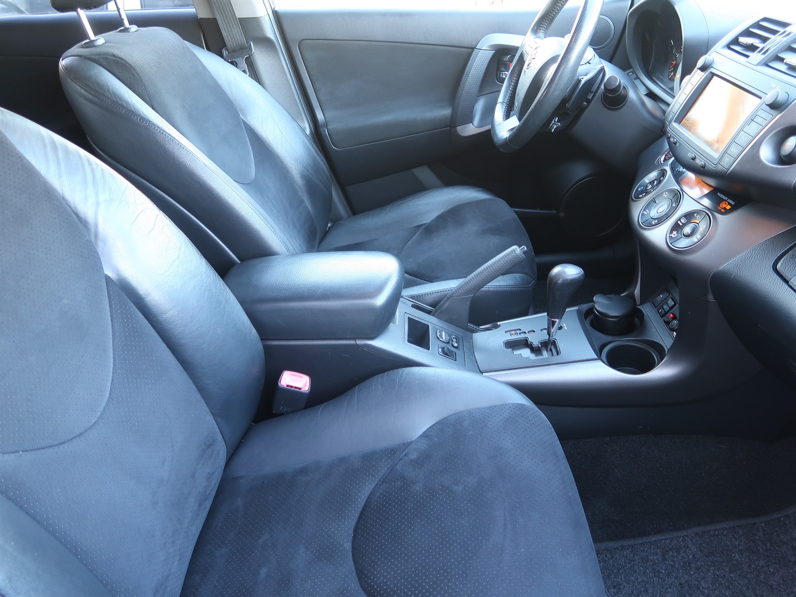 Toyota RAV 4, 2011 - pohled č. 12