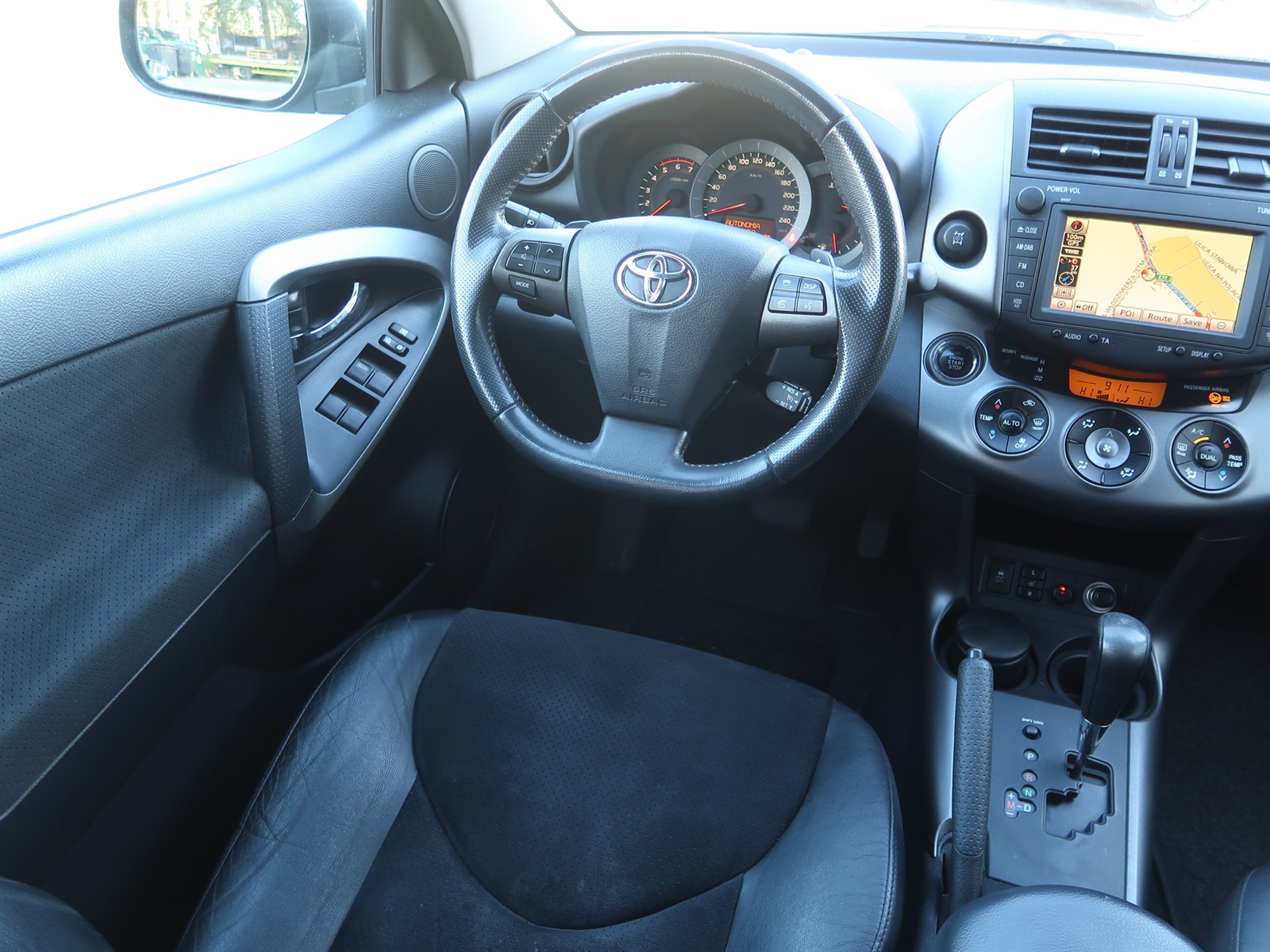 Toyota RAV 4, 2011 - pohled č. 9
