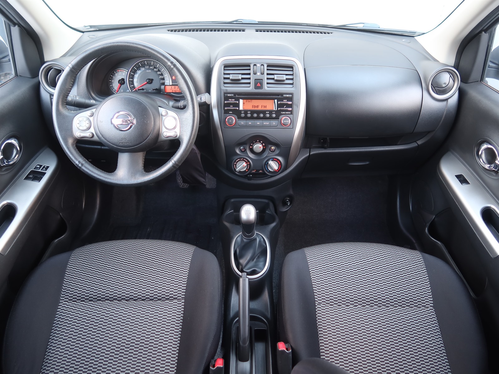 Nissan Micra, 2014 - pohled č. 10