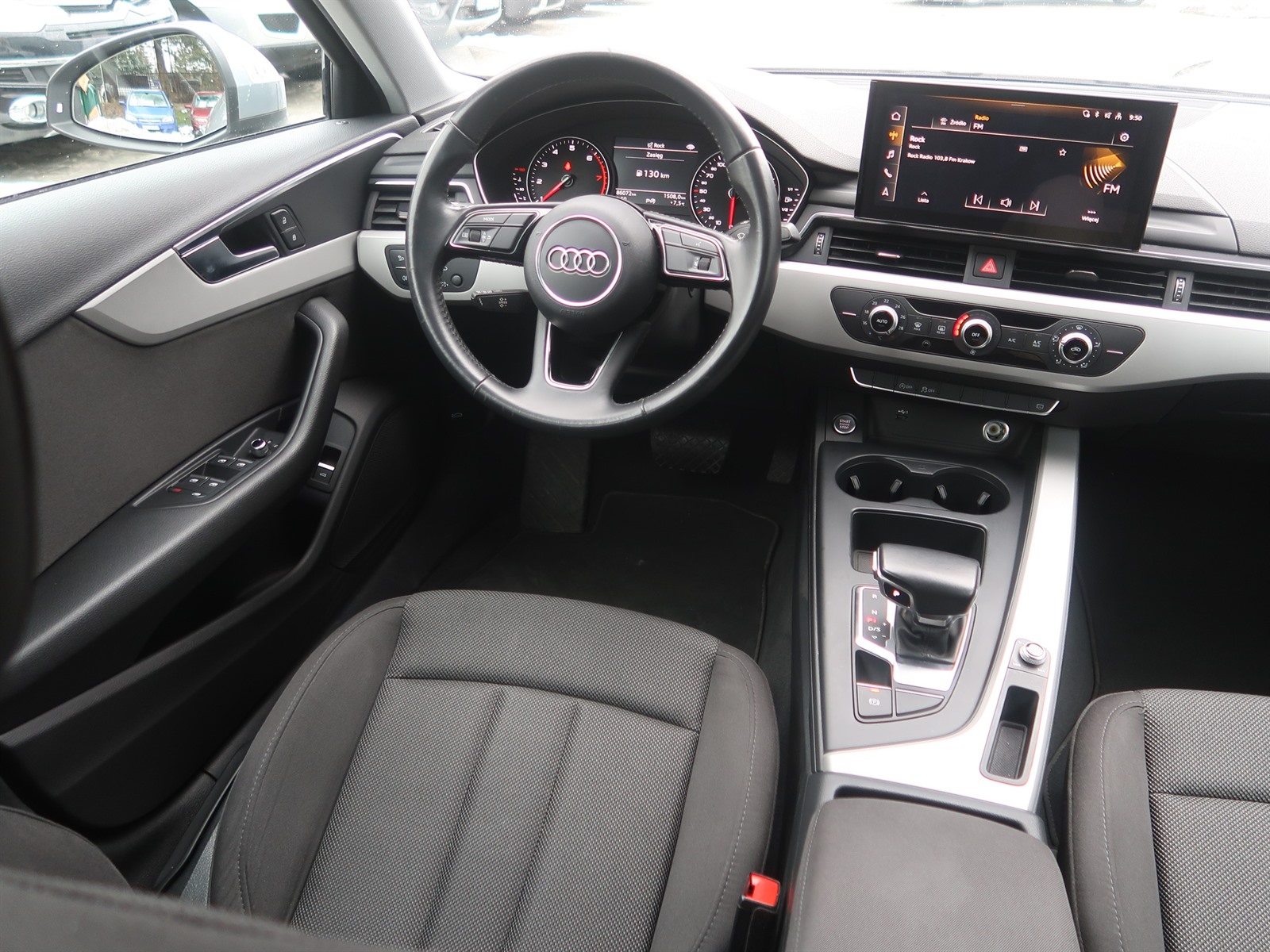 Audi A4, 2020 - pohled č. 9