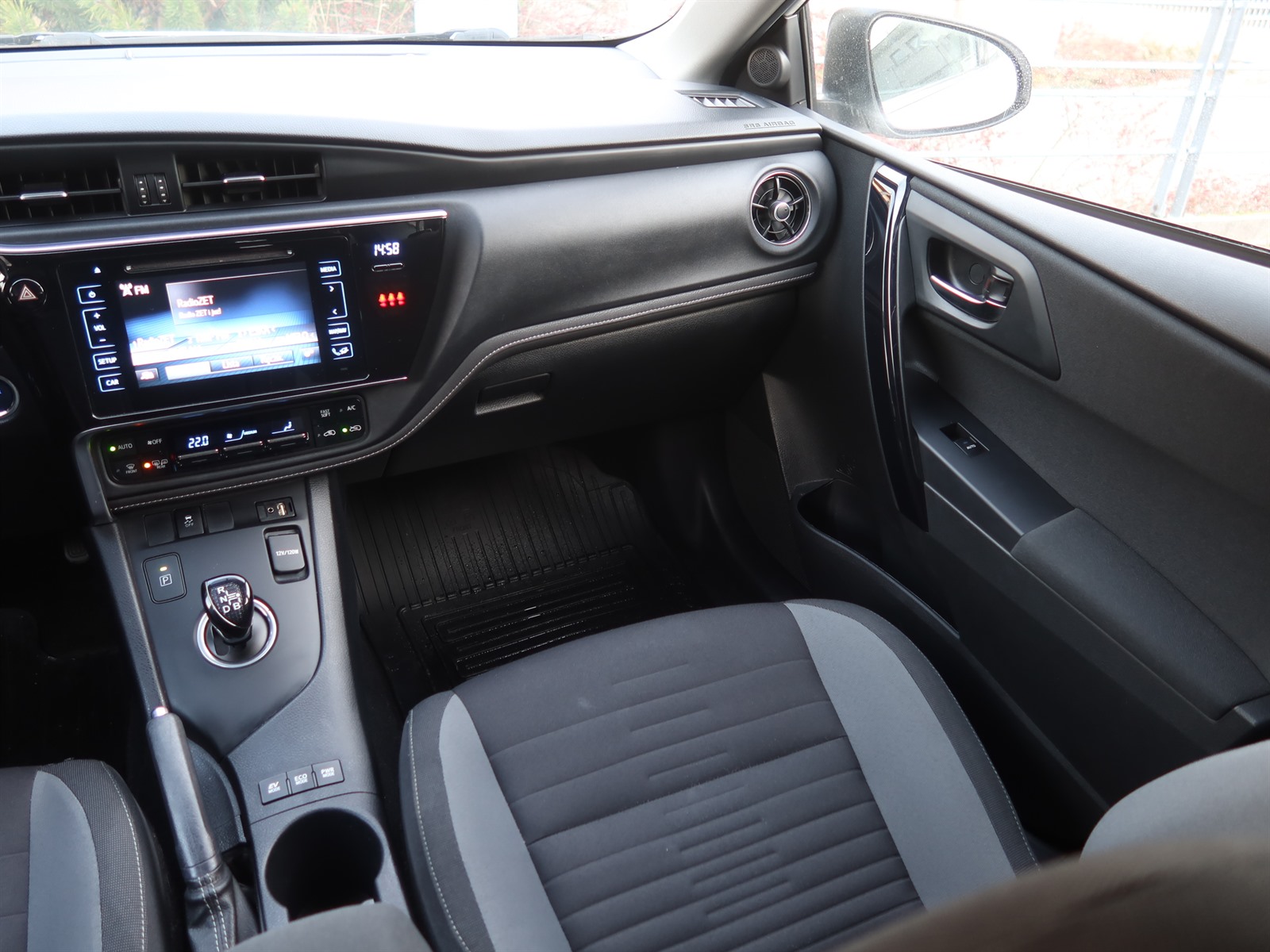 Toyota Auris, 2015 - pohled č. 11