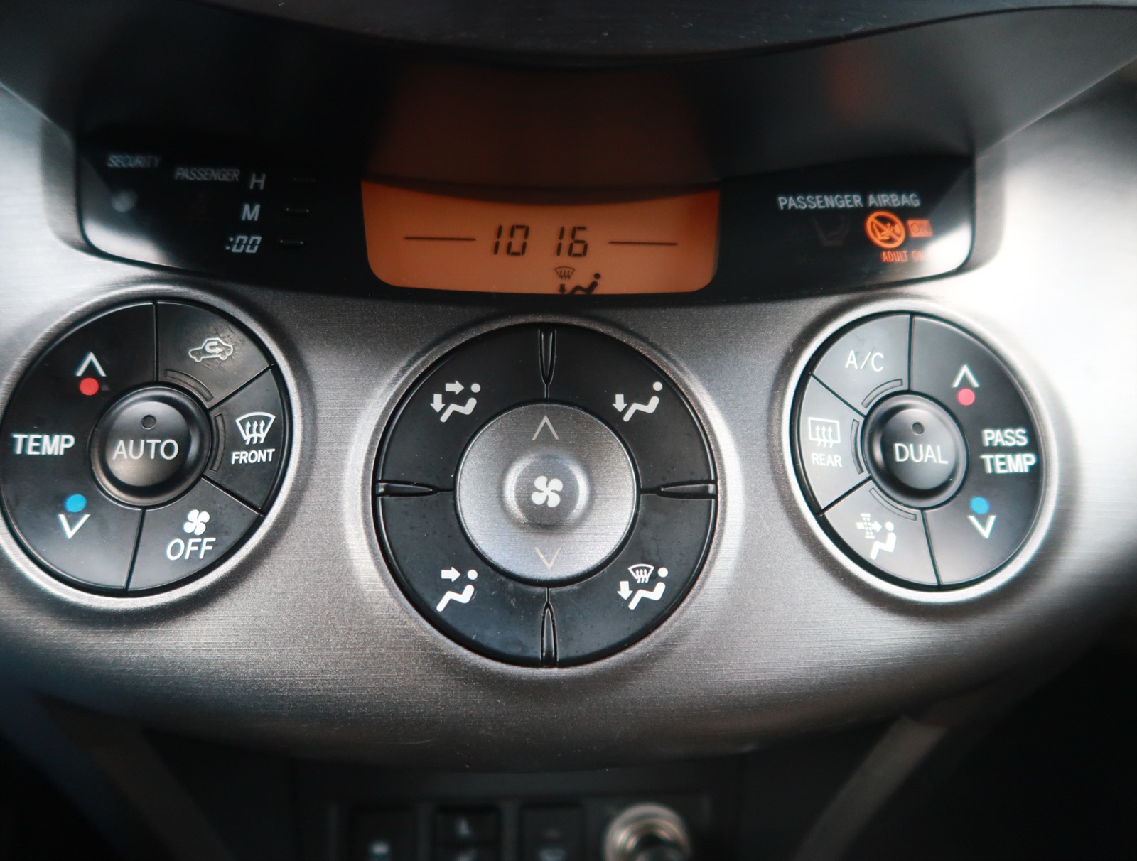 Toyota RAV 4, 2010 - pohled č. 19