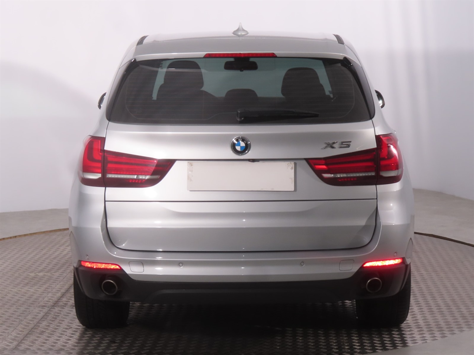BMW X5, 2016 - pohled č. 6