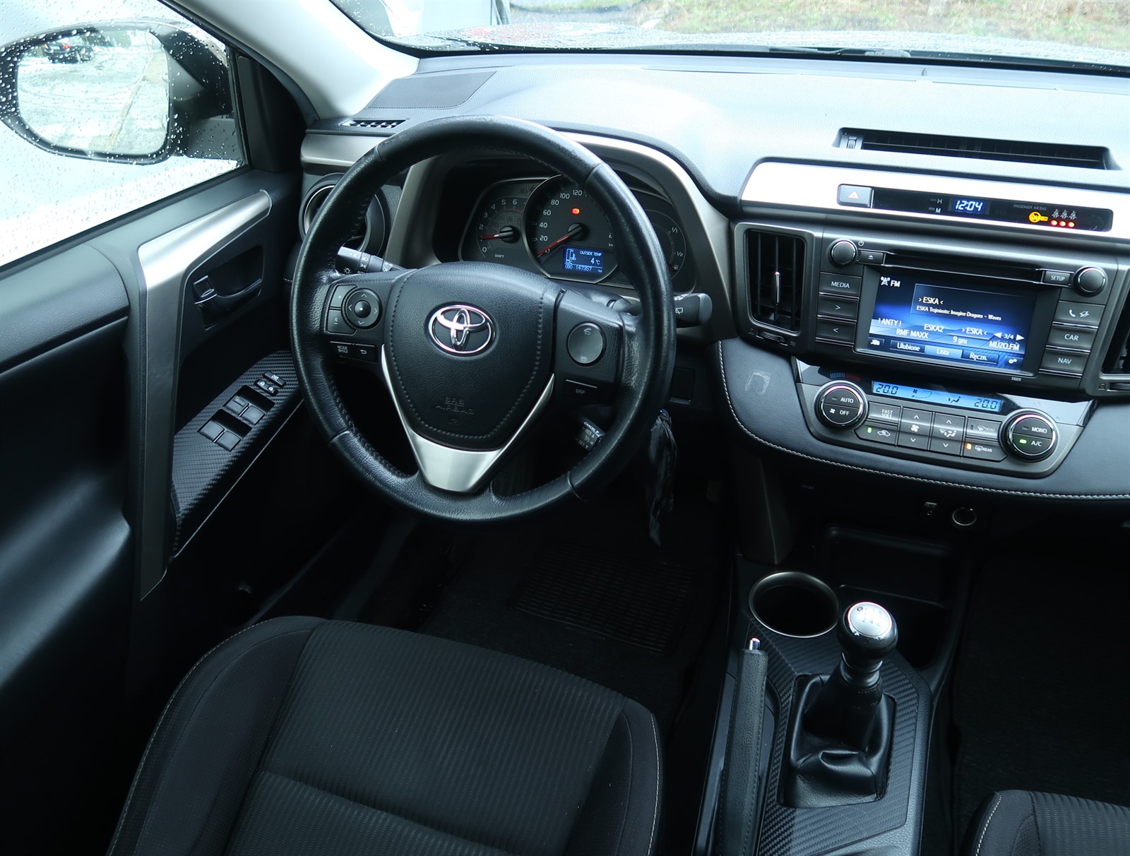 Toyota RAV 4, 2015 - pohled č. 9
