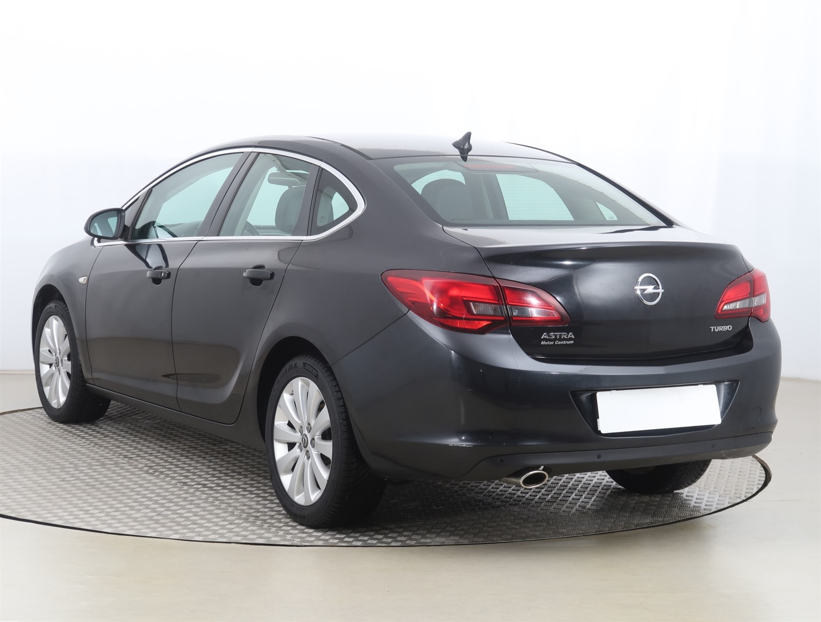 Opel Astra, 2015 - pohled č. 5